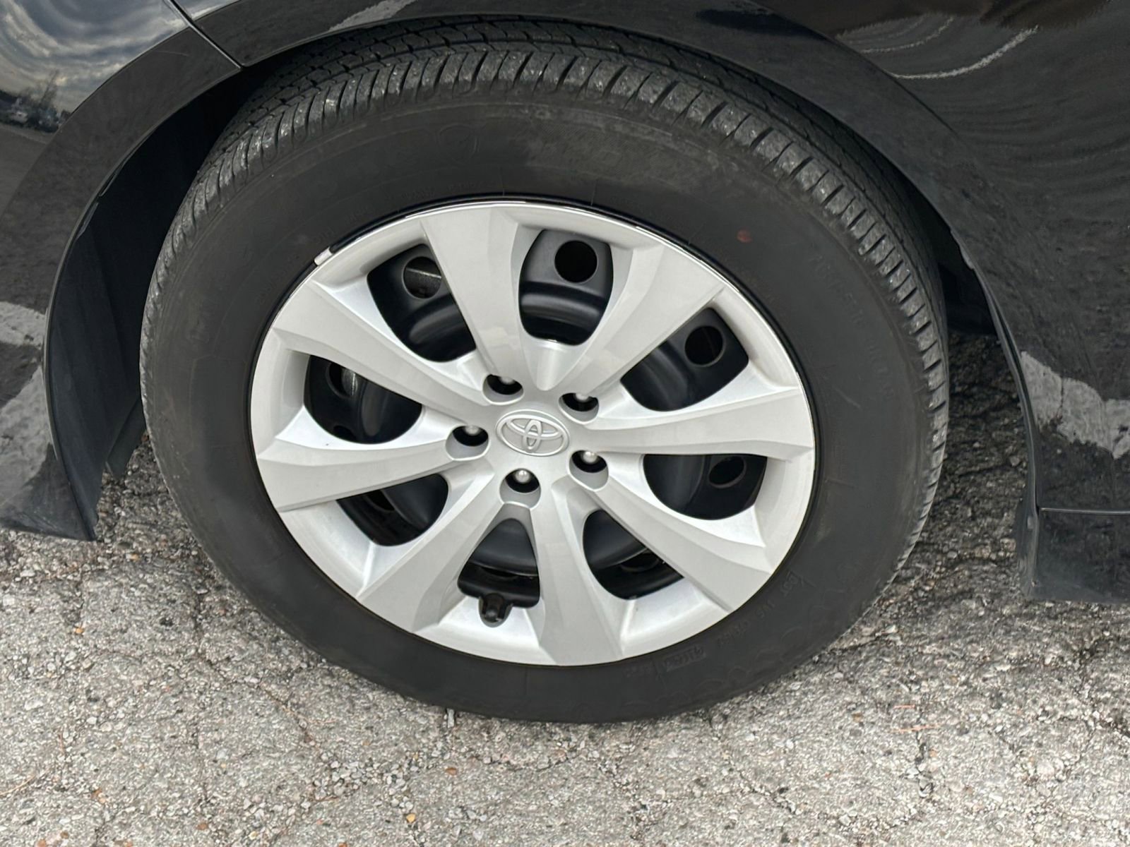 Thumbnail: 2025 Toyota Corolla - 28