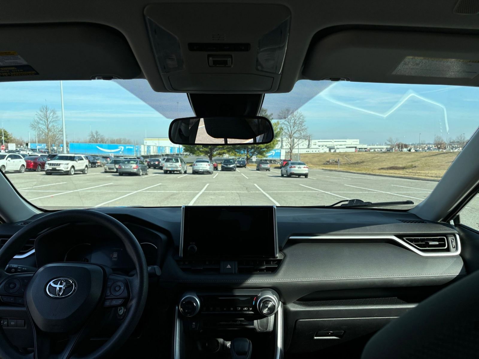 Thumbnail: 2025 Toyota RAV4 - 32