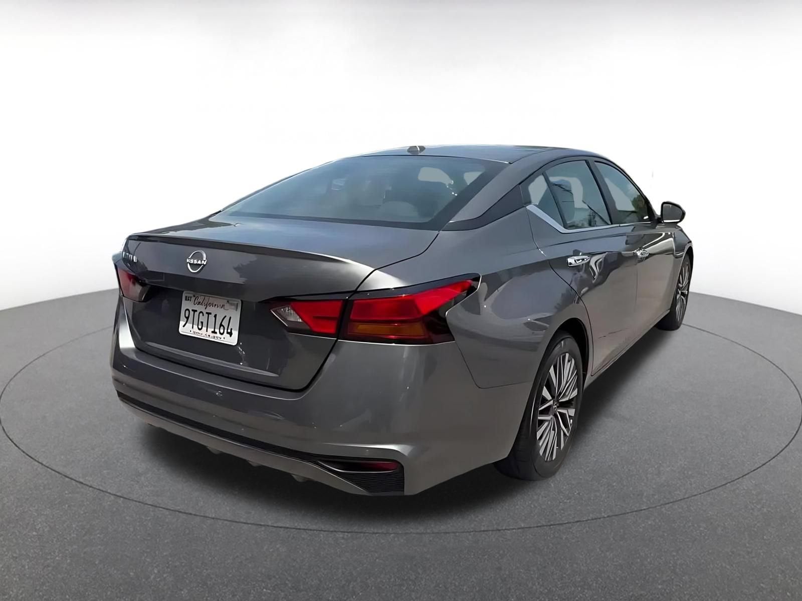 Thumbnail: 2025 Nissan Altima - 12