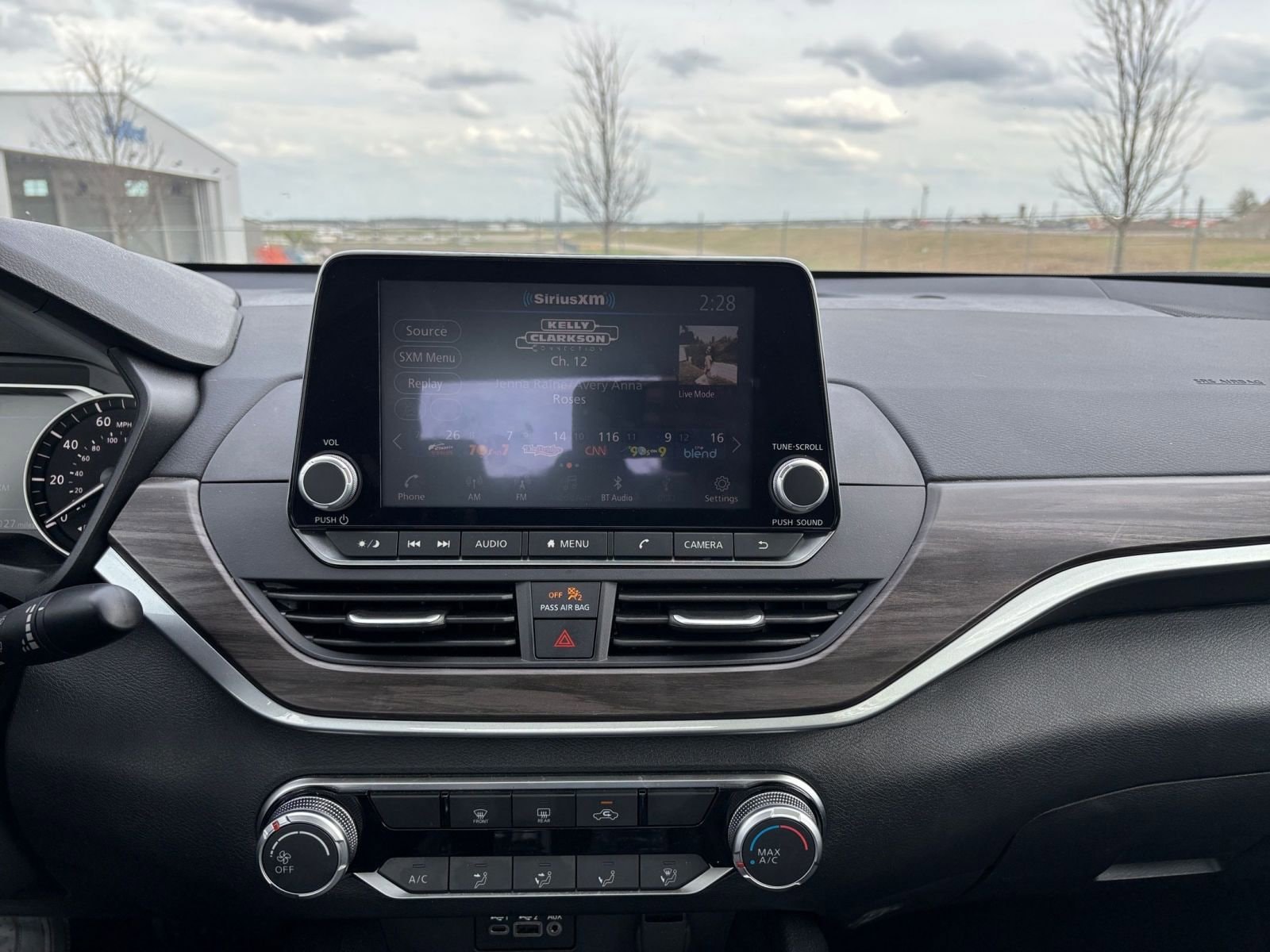 Thumbnail: 2025 Nissan Altima - 17