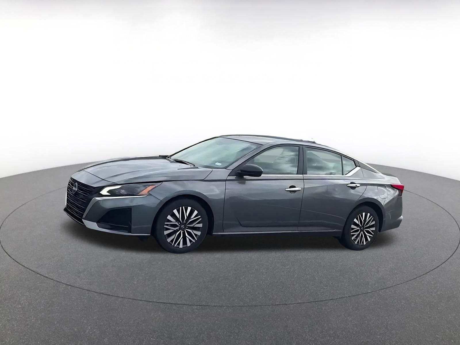 Thumbnail: 2025 Nissan Altima - 8