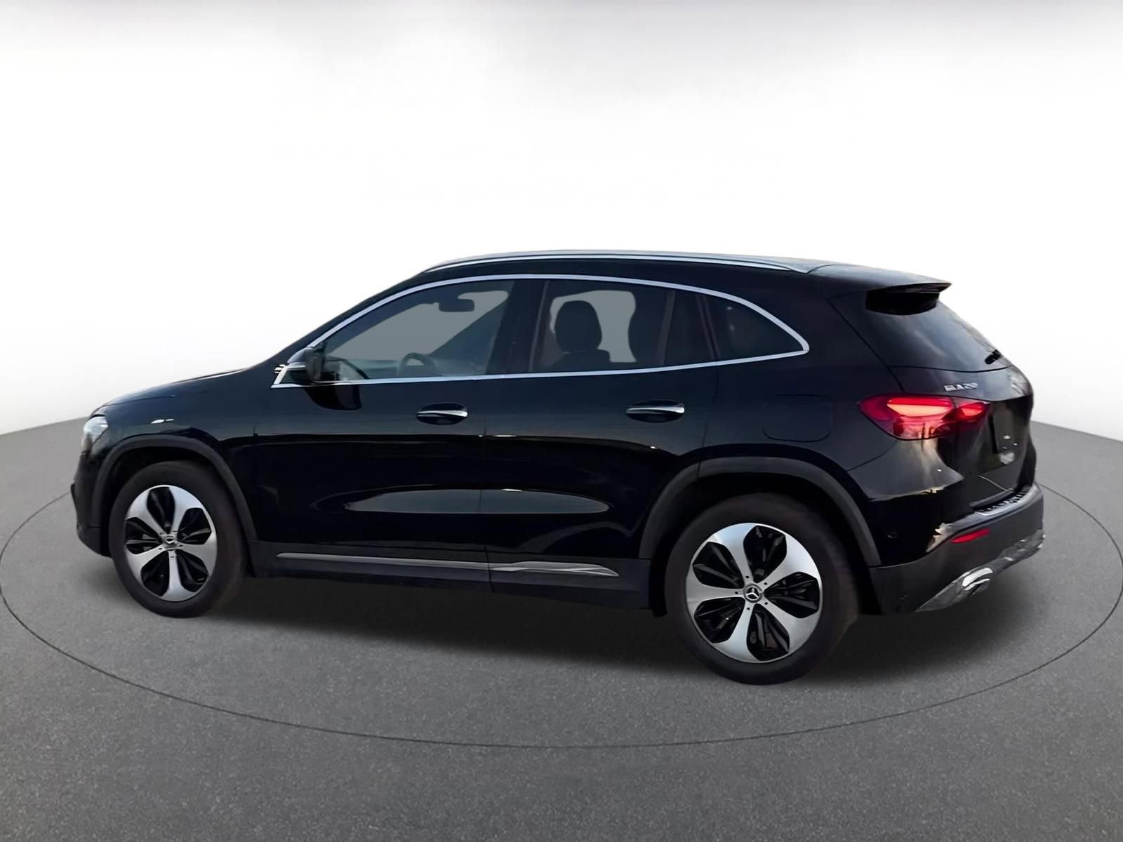 Thumbnail: 2025 Mercedes-Benz GLA - 10