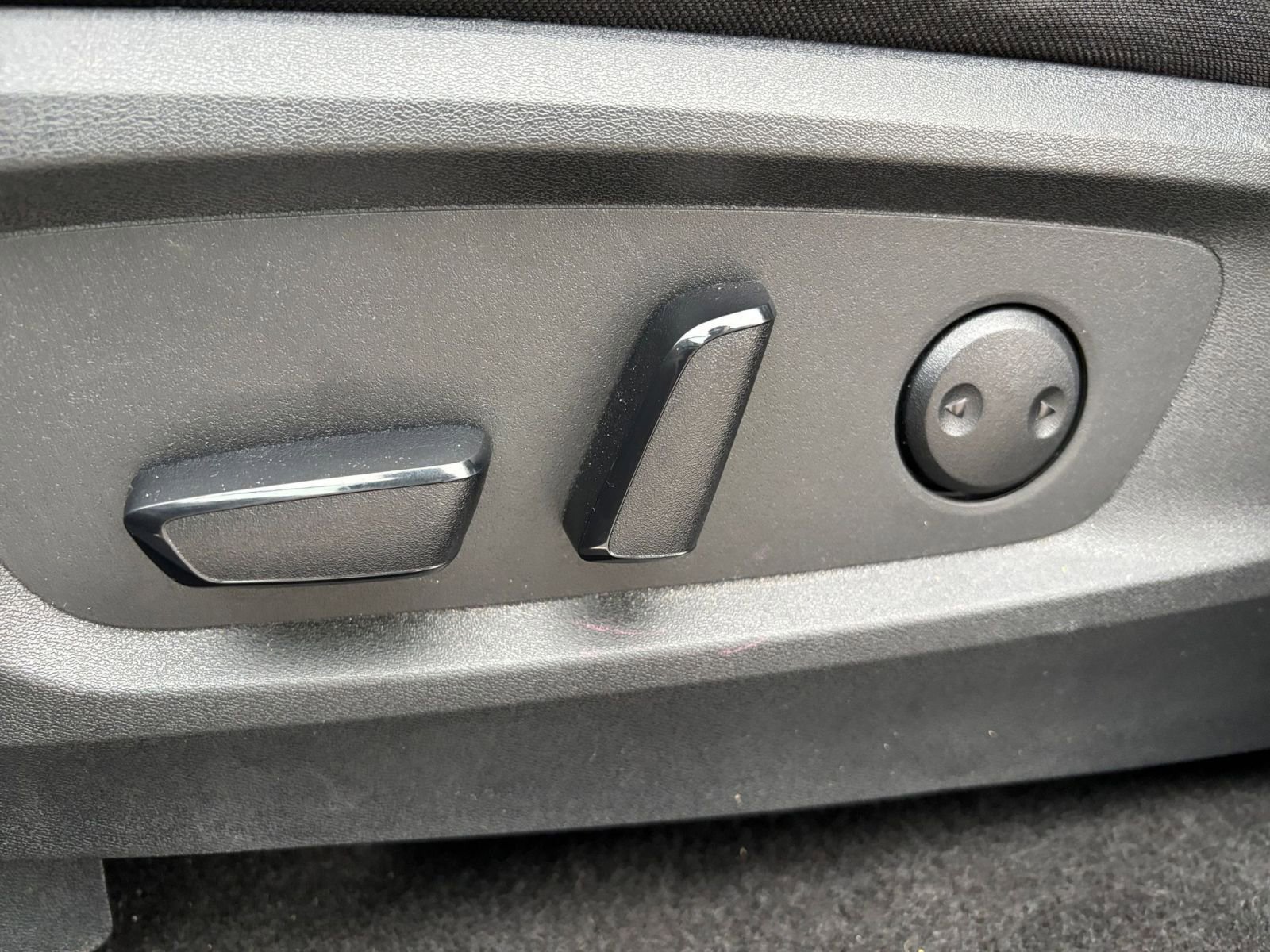 Thumbnail: 2025 Nissan Pathfinder - 25