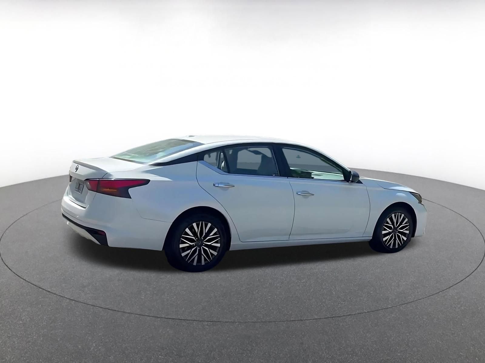 Thumbnail: 2025 Nissan Altima - 14