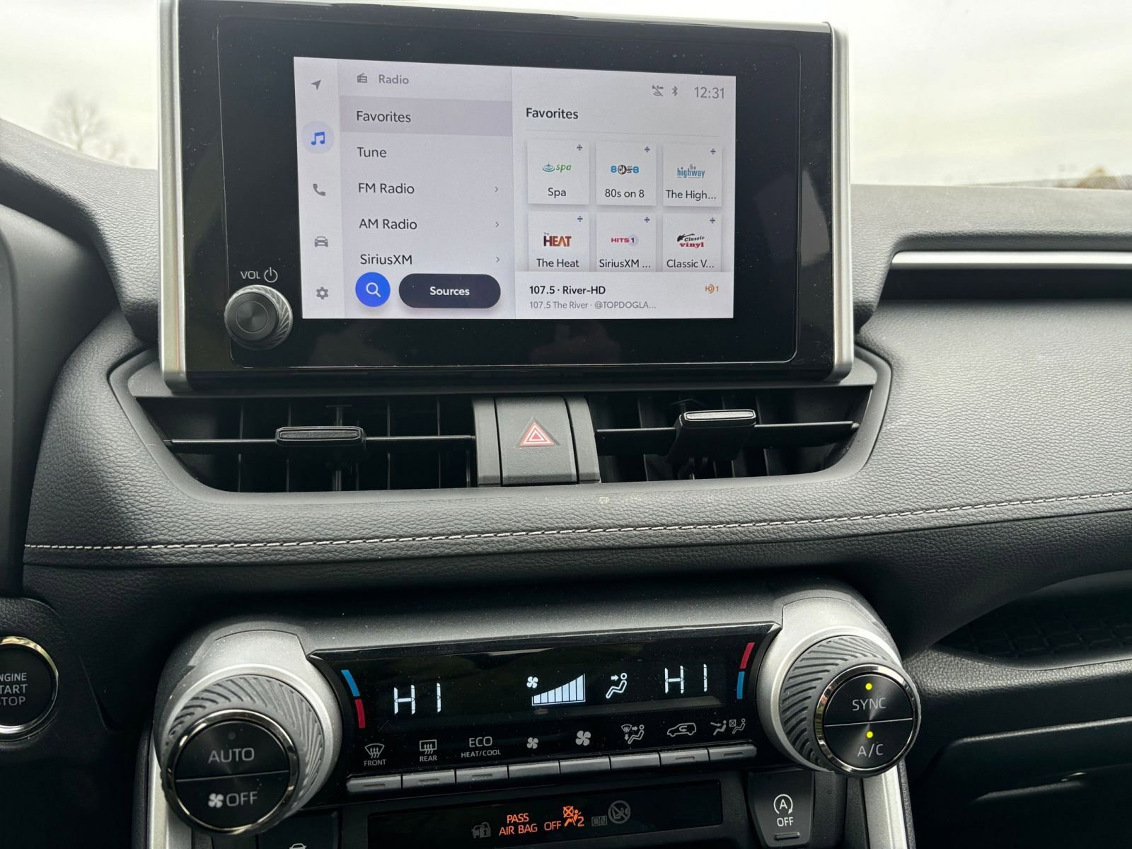 Thumbnail: 2025 Toyota RAV4 - 18