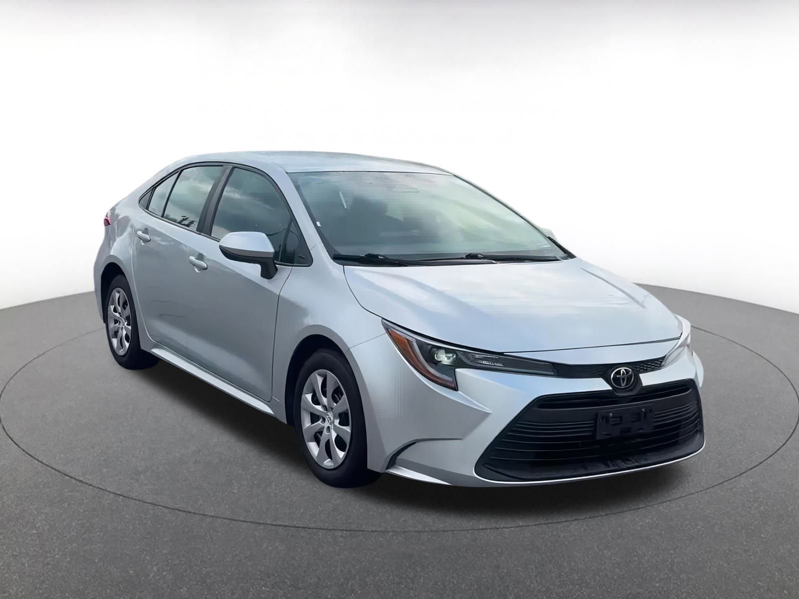 Thumbnail: 2023 Toyota Corolla - 3