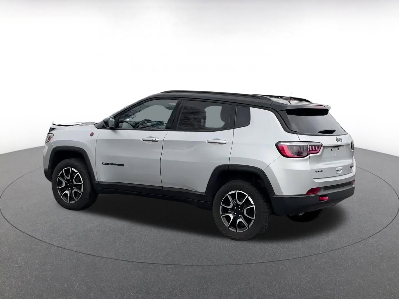 Thumbnail: 2025 Jeep Compass - 10