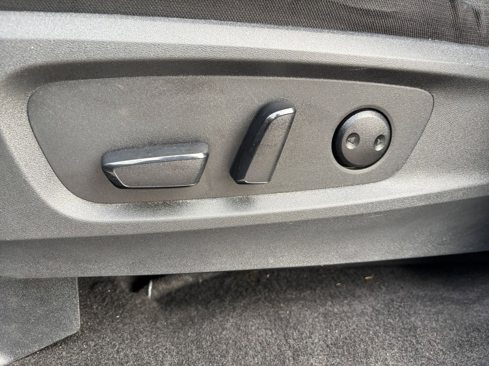 Thumbnail: 2025 Nissan Pathfinder - 25