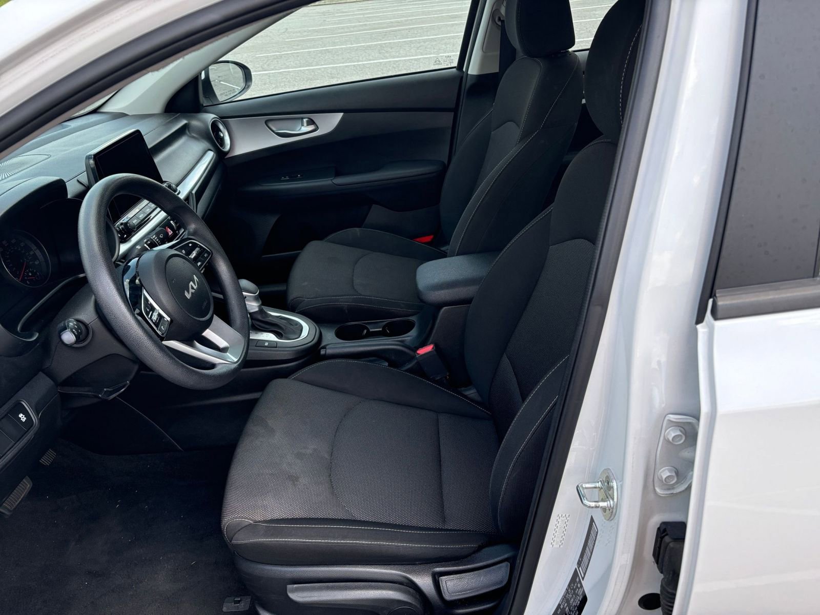 Thumbnail: 2023 Kia Forte - 26