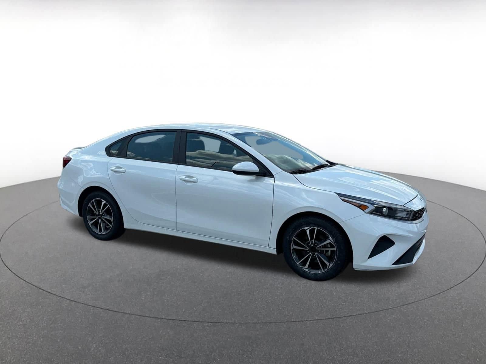 Thumbnail: 2023 Kia Forte - 1