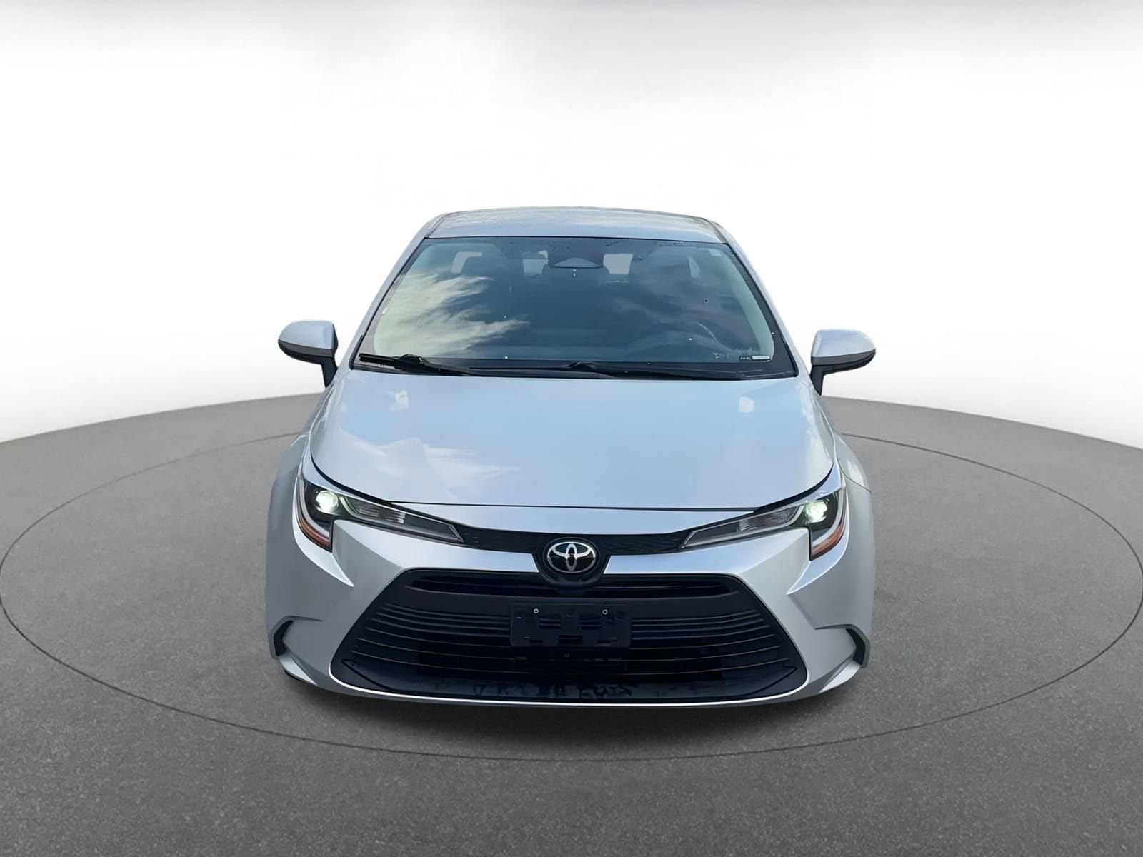 Thumbnail: 2023 Toyota Corolla - 4
