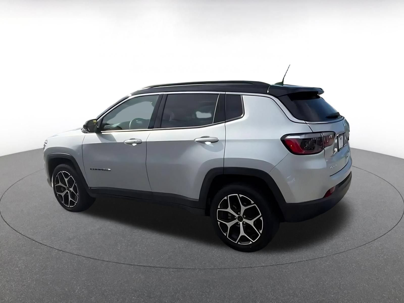 Thumbnail: 2025 Jeep Compass - 8