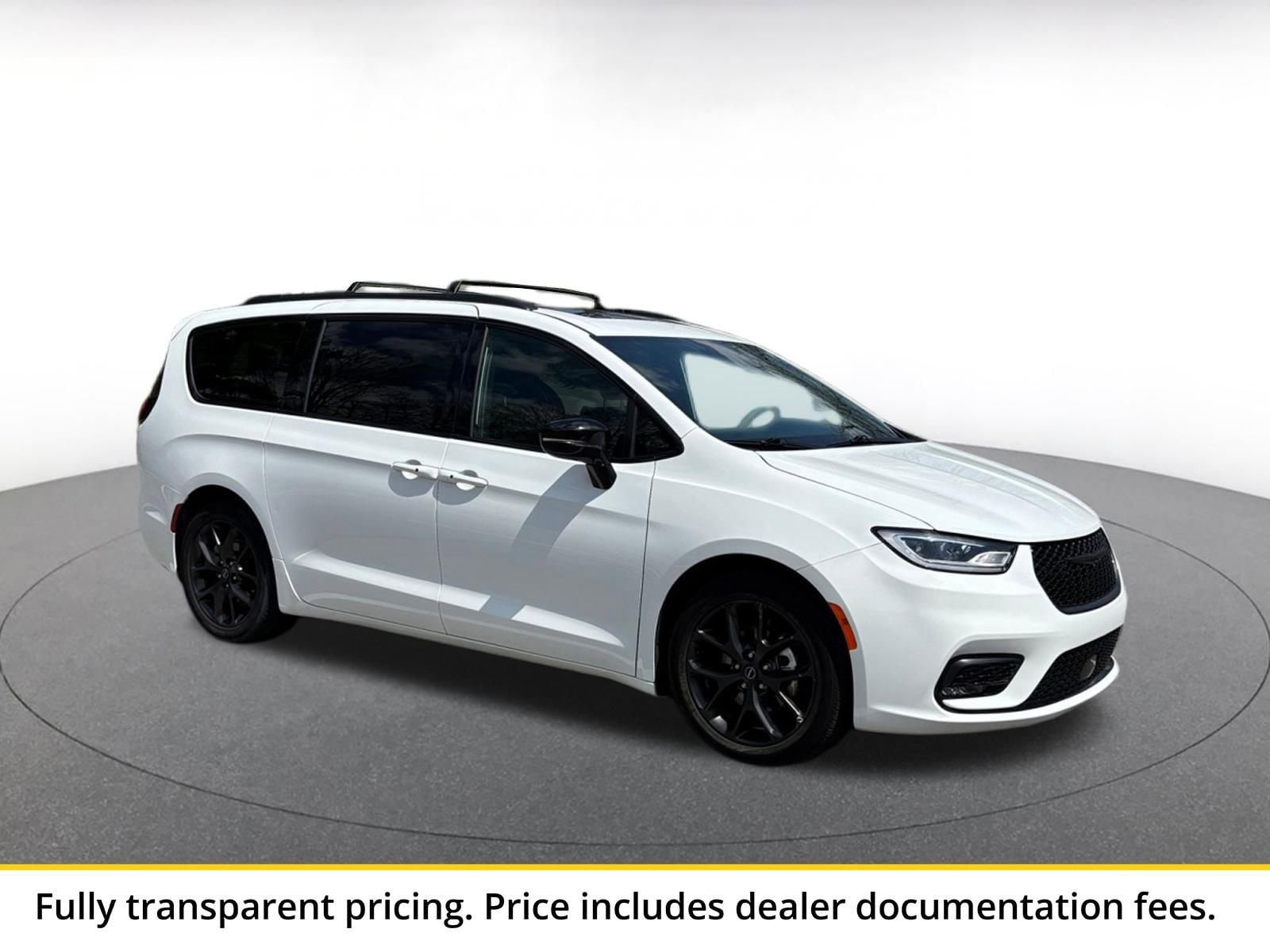 Thumbnail: 2025 Chrysler Pacifica - 1