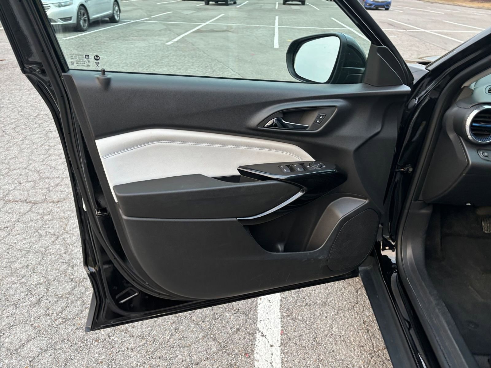 Thumbnail: 2025 Chevrolet Trax - 20