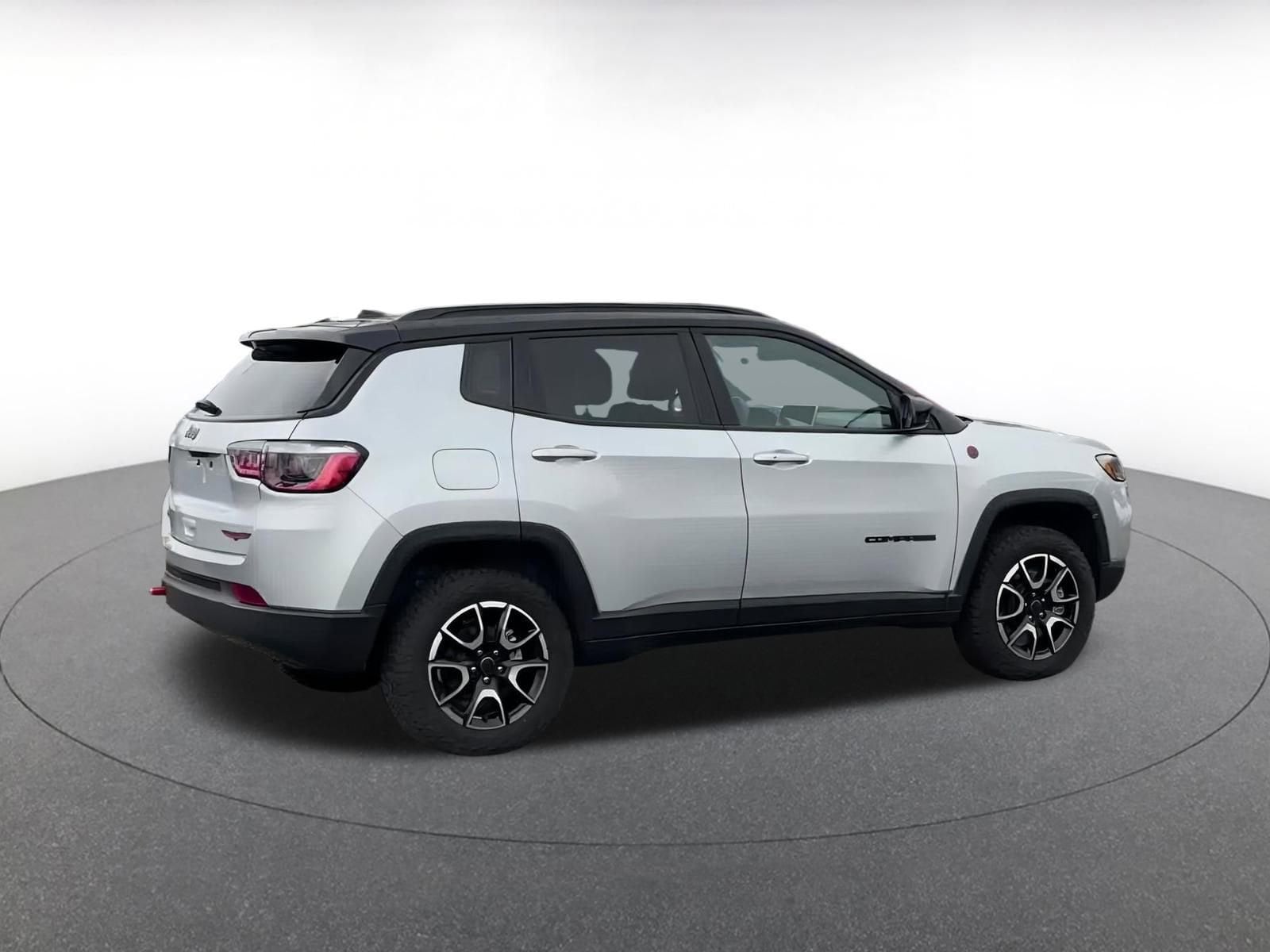 Thumbnail: 2025 Jeep Compass - 15
