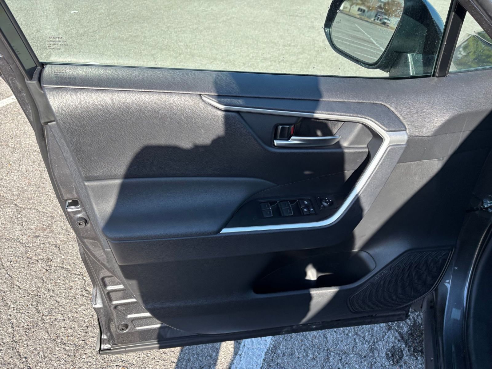 Thumbnail: 2025 Toyota RAV4 - 20