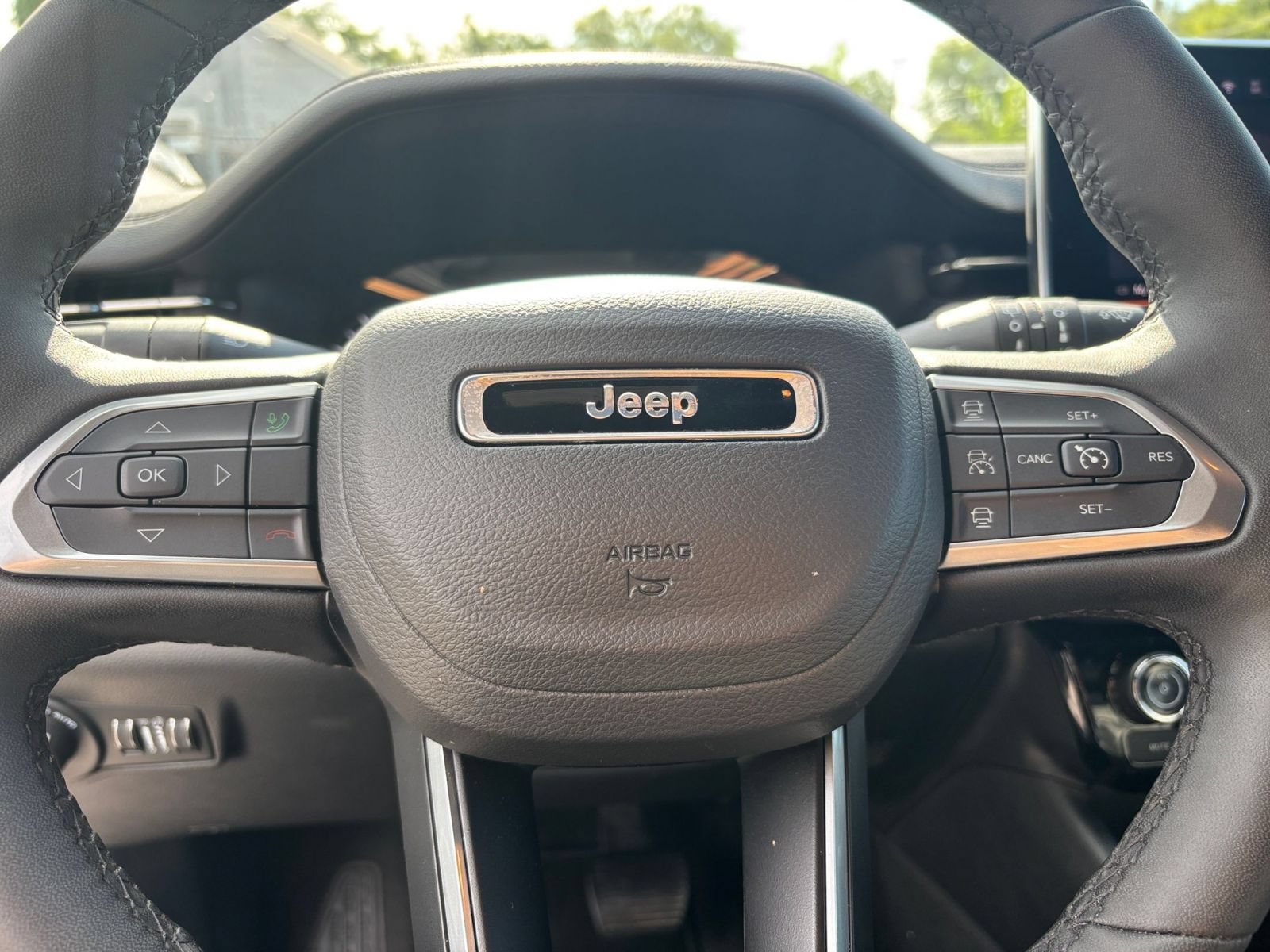 Thumbnail: 2025 Jeep Compass - 28