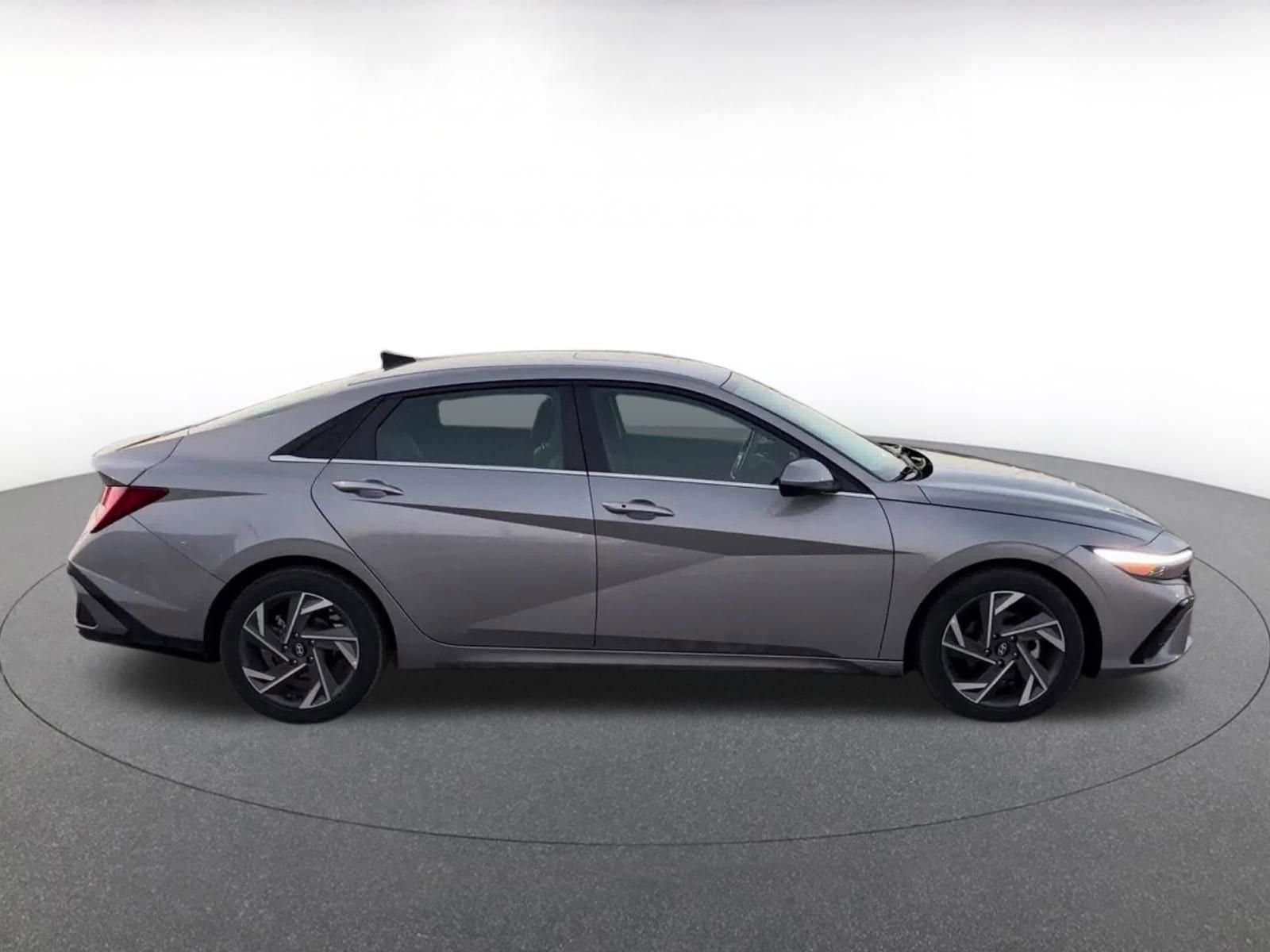 Thumbnail: 2025 Hyundai Elantra - 16