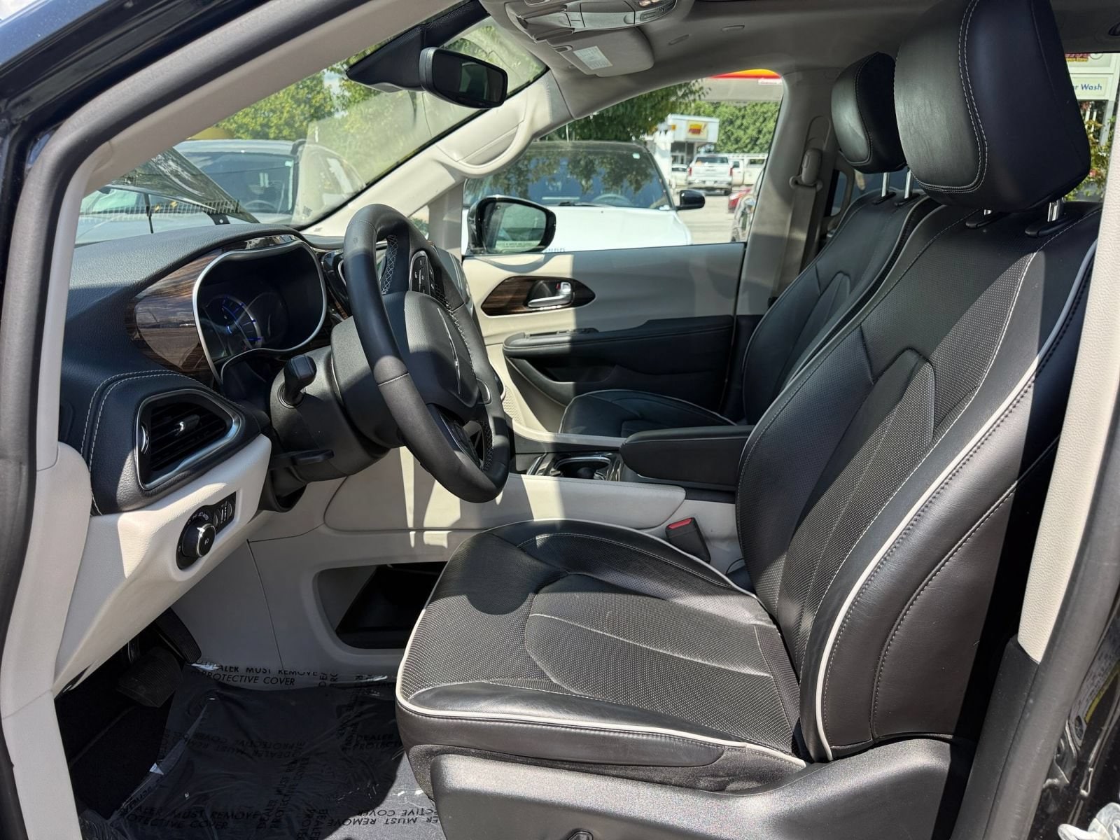 Thumbnail: 2023 Chrysler Pacifica - 29