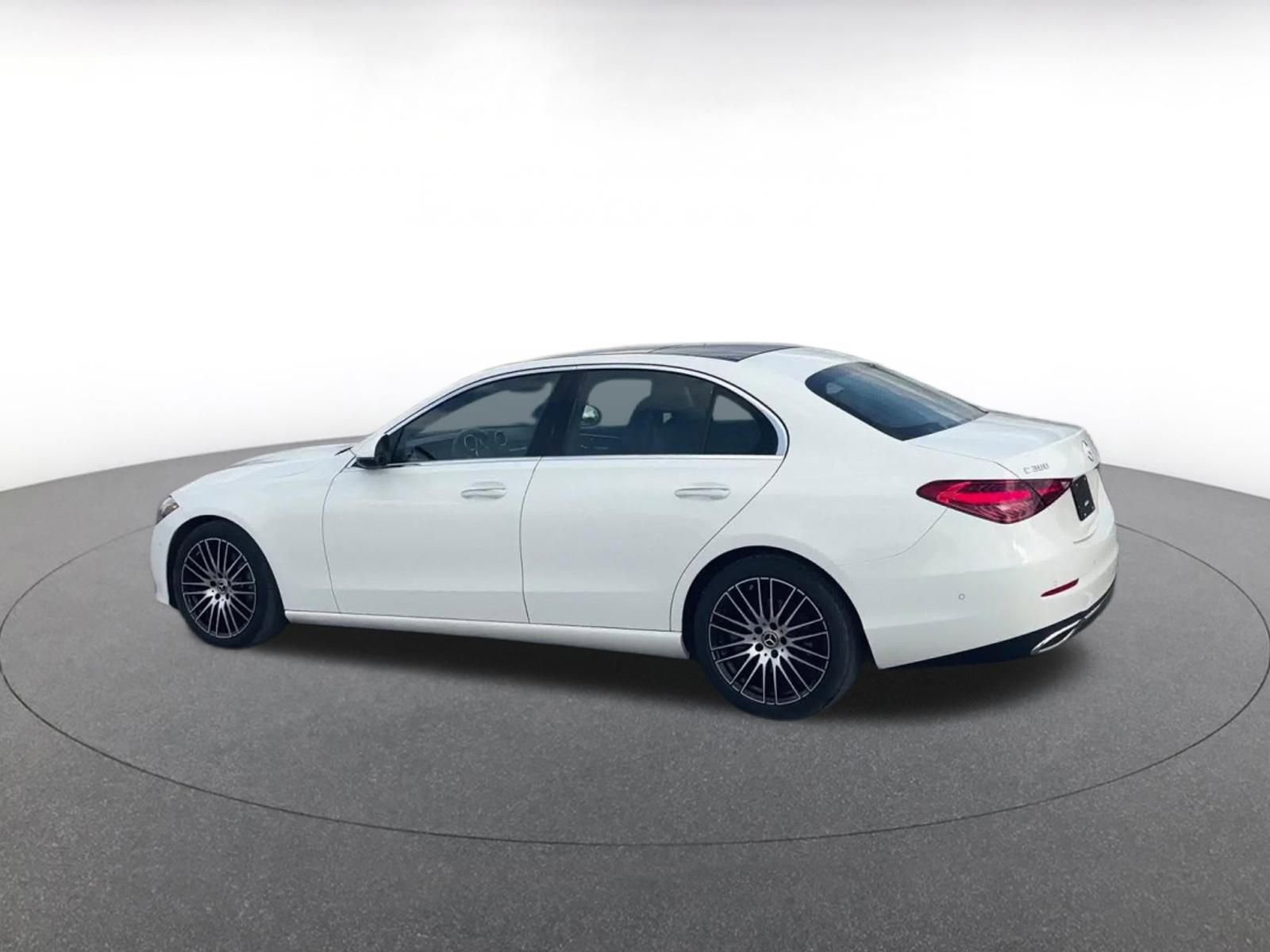 Thumbnail: 2024 Mercedes-Benz C-Class - 10