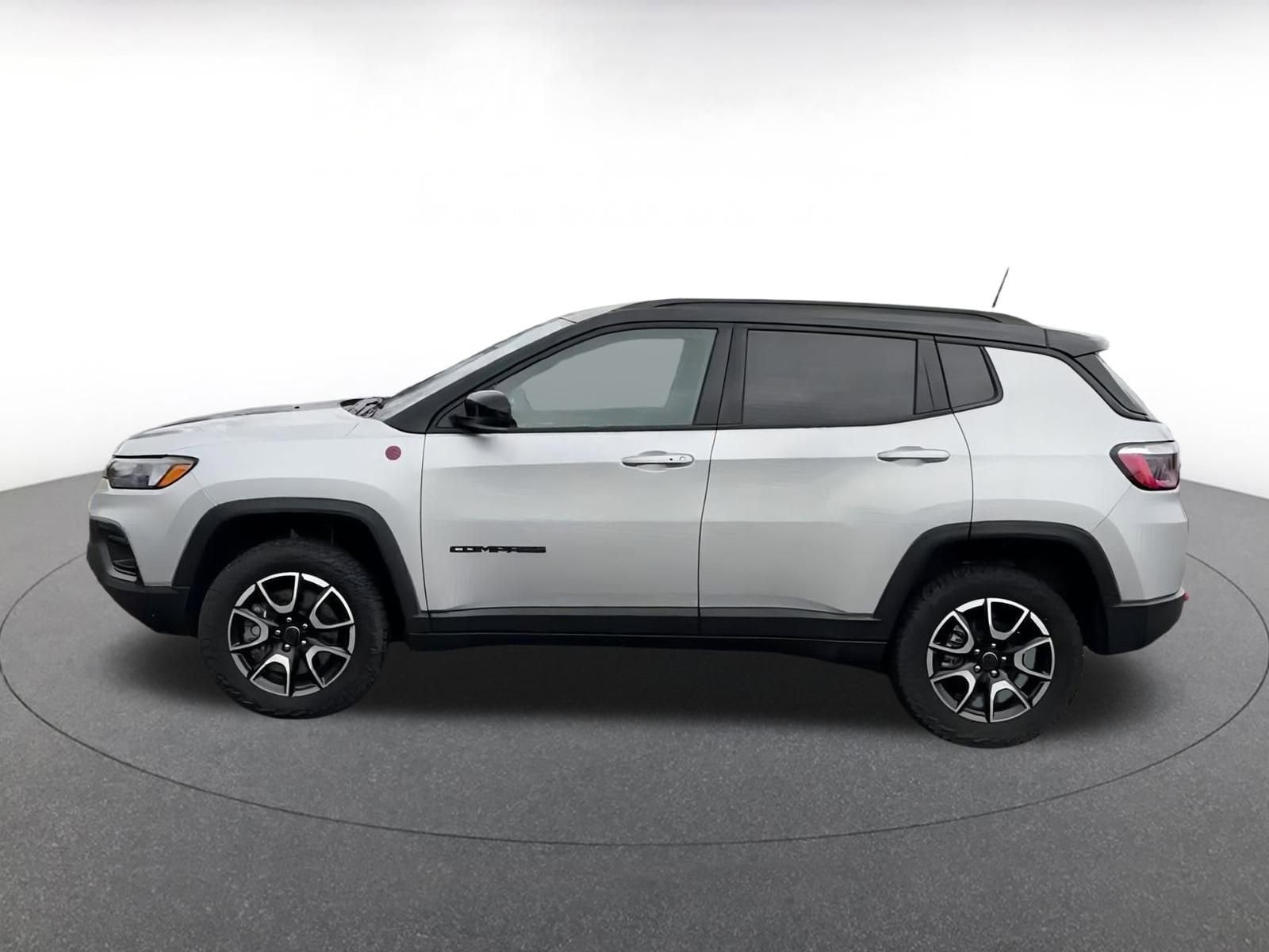 Thumbnail: 2025 Jeep Compass - 9