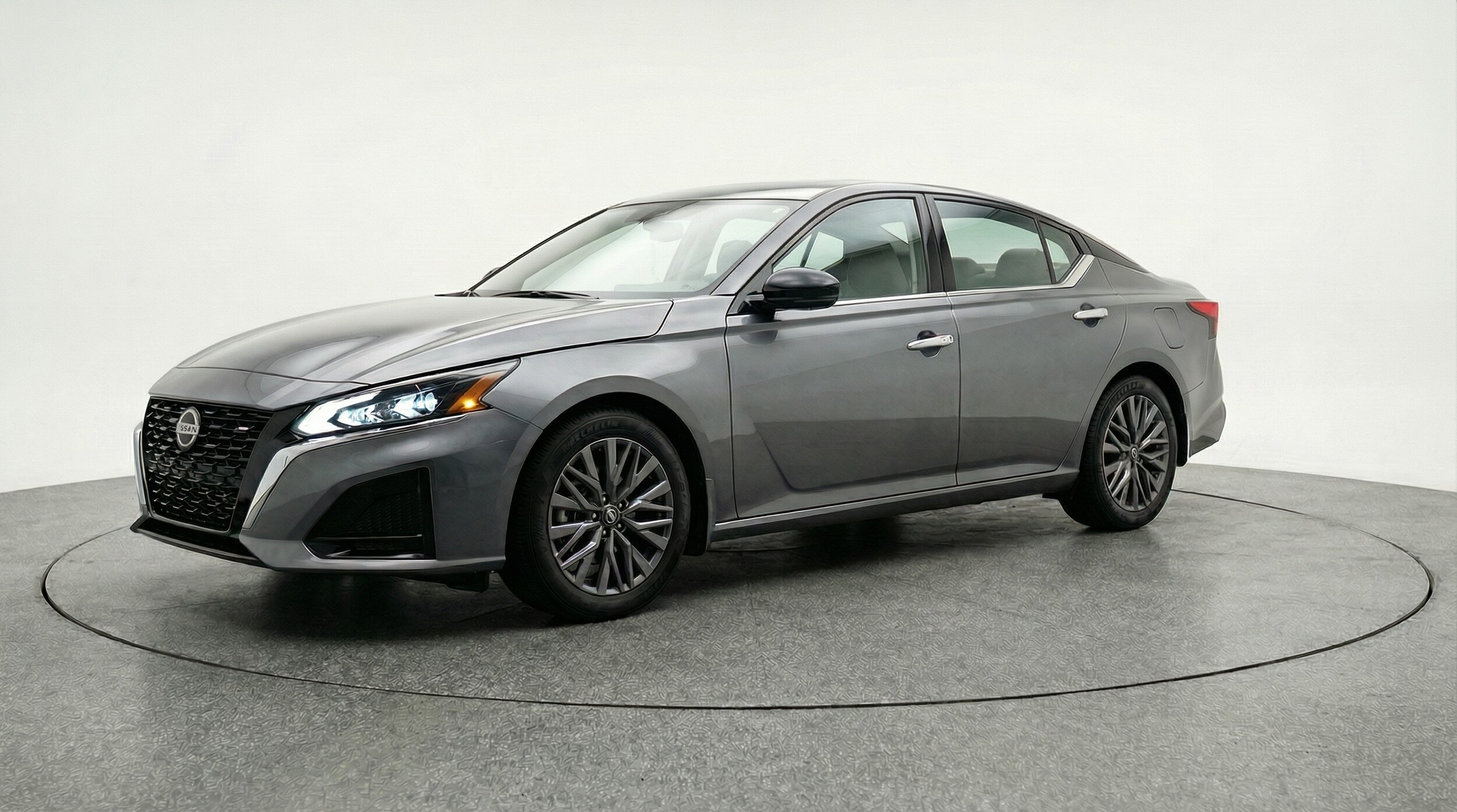 Thumbnail: 2025 Nissan Altima - 3