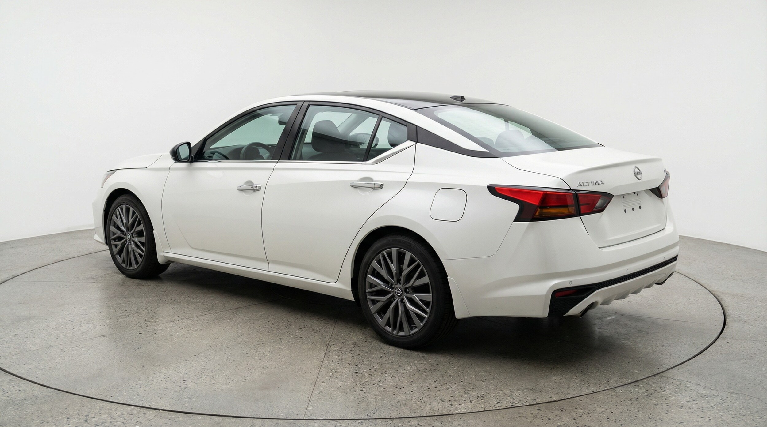 Thumbnail: 2025 Nissan Altima - 5