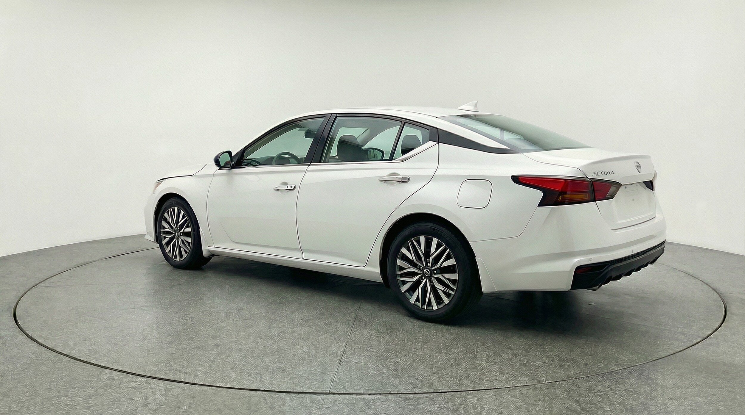 Thumbnail: 2025 Nissan Altima - 5