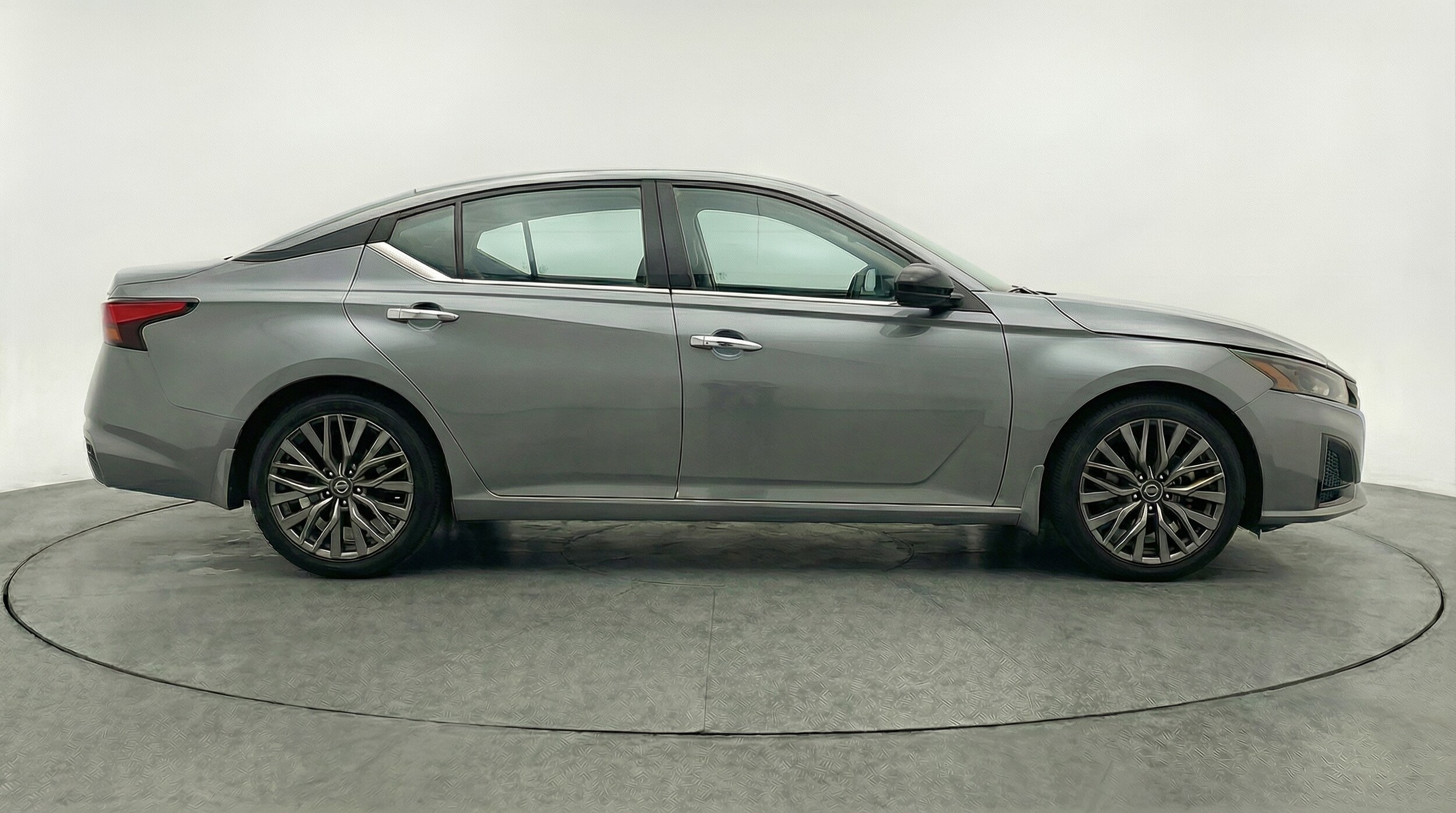 Thumbnail: 2025 Nissan Altima - 8