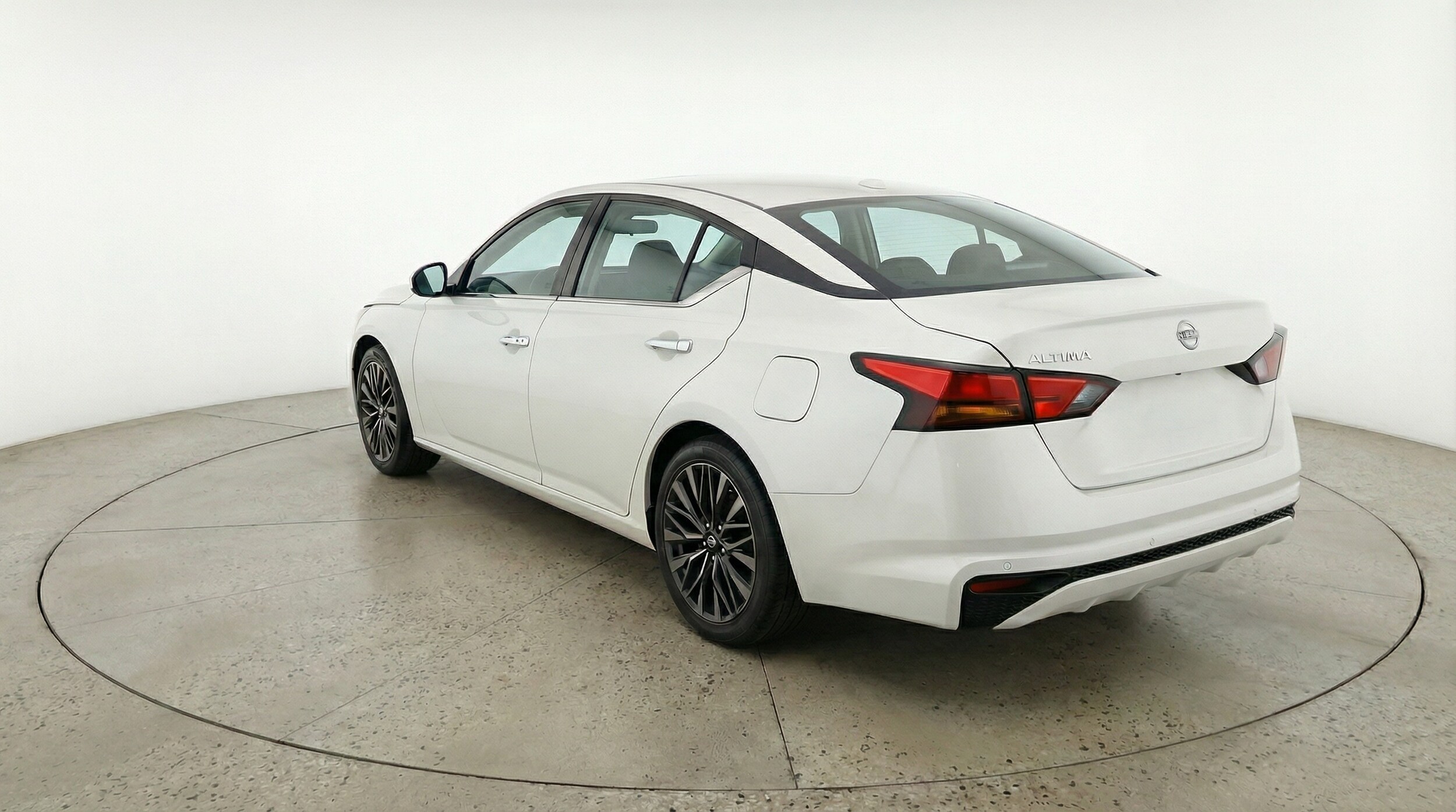 Thumbnail: 2025 Nissan Altima - 5