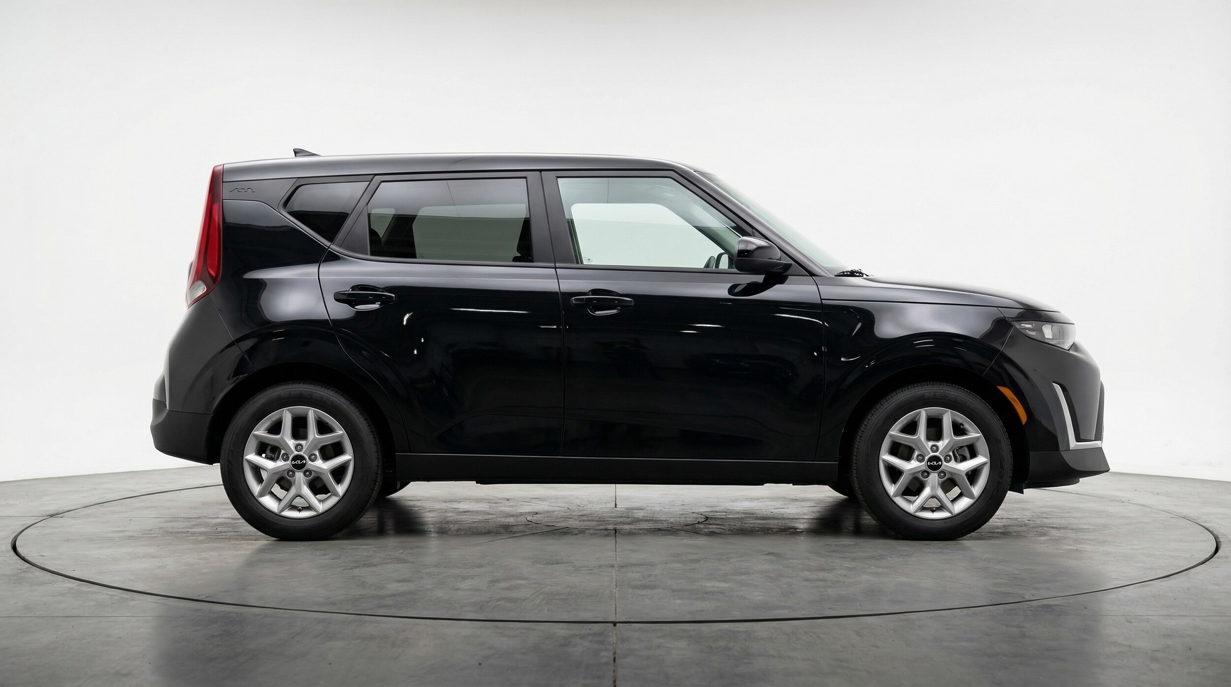 Thumbnail: 2025 Kia Soul - 8