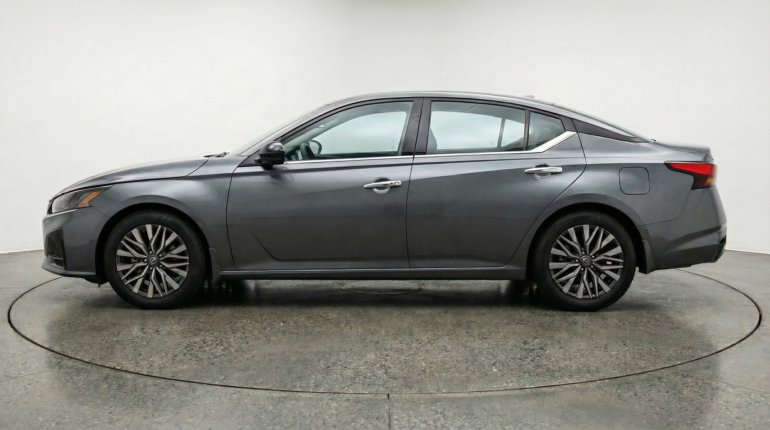 Thumbnail: 2025 Nissan Altima - 4