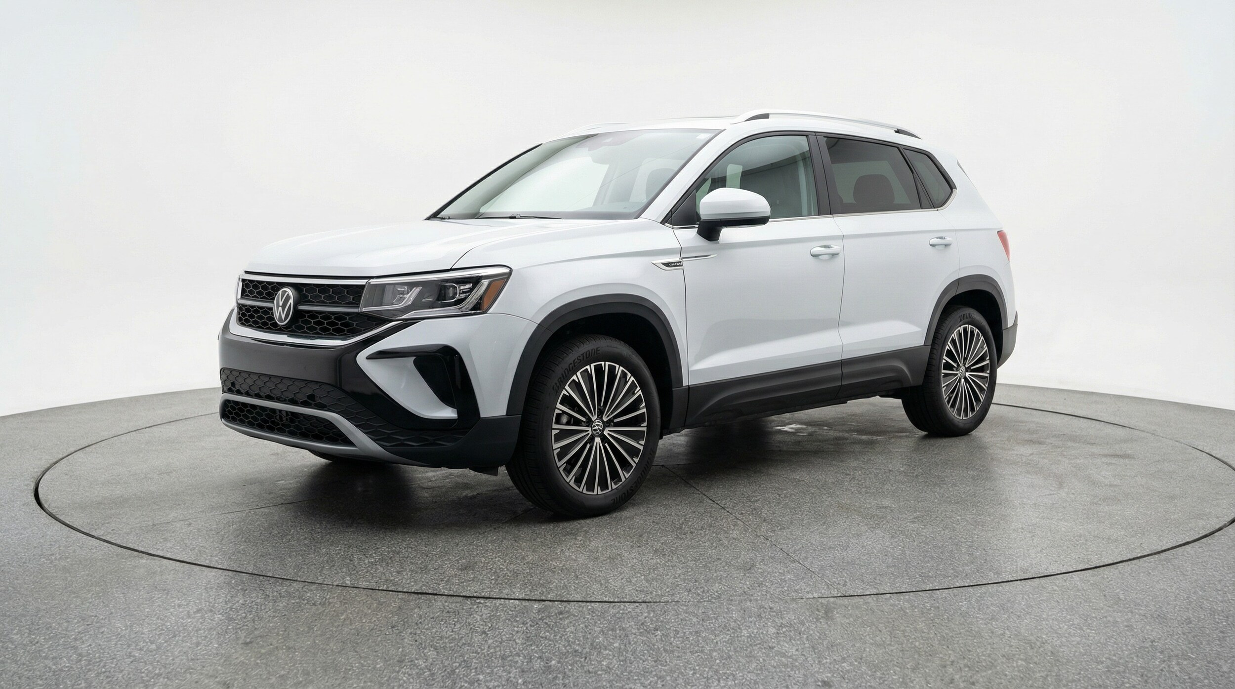 Thumbnail: 2025 Volkswagen Taos - 3