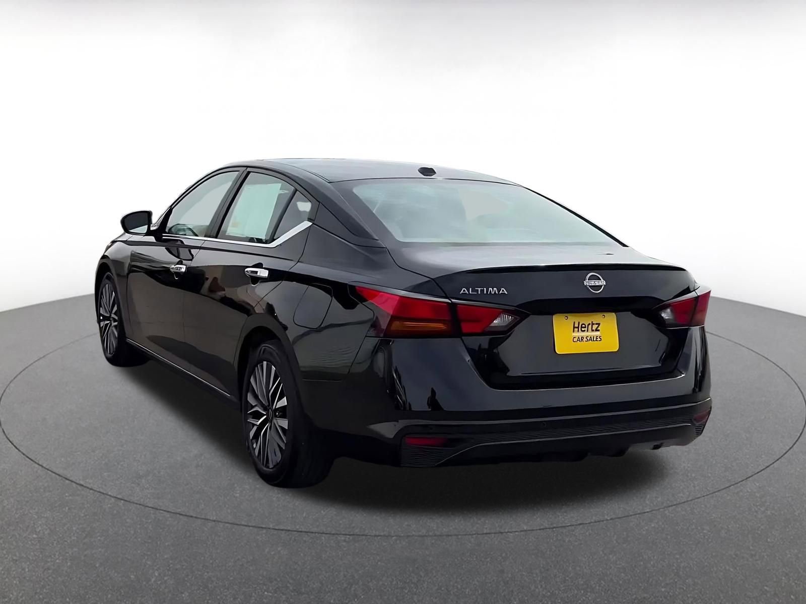 Thumbnail: 2025 Nissan Altima - 11
