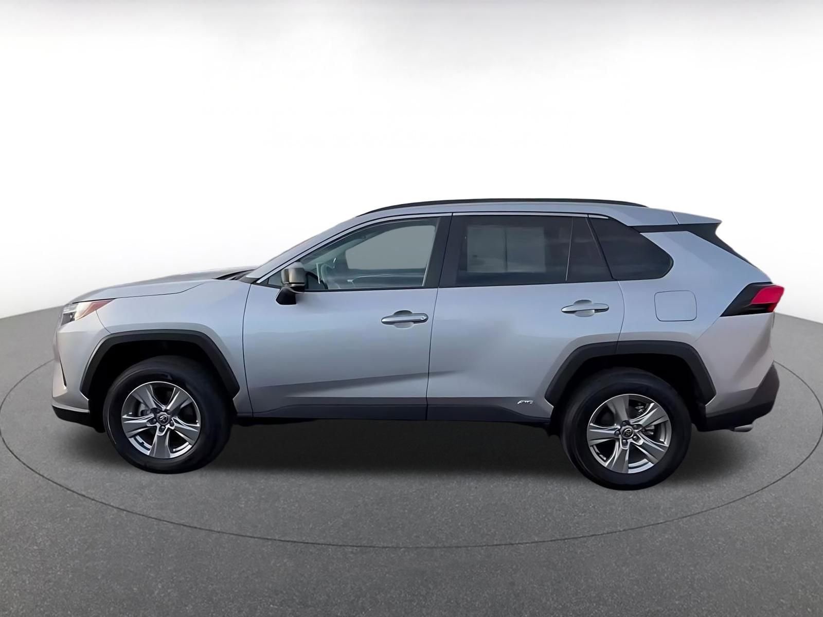 Thumbnail: 2025 Toyota RAV4 - 9