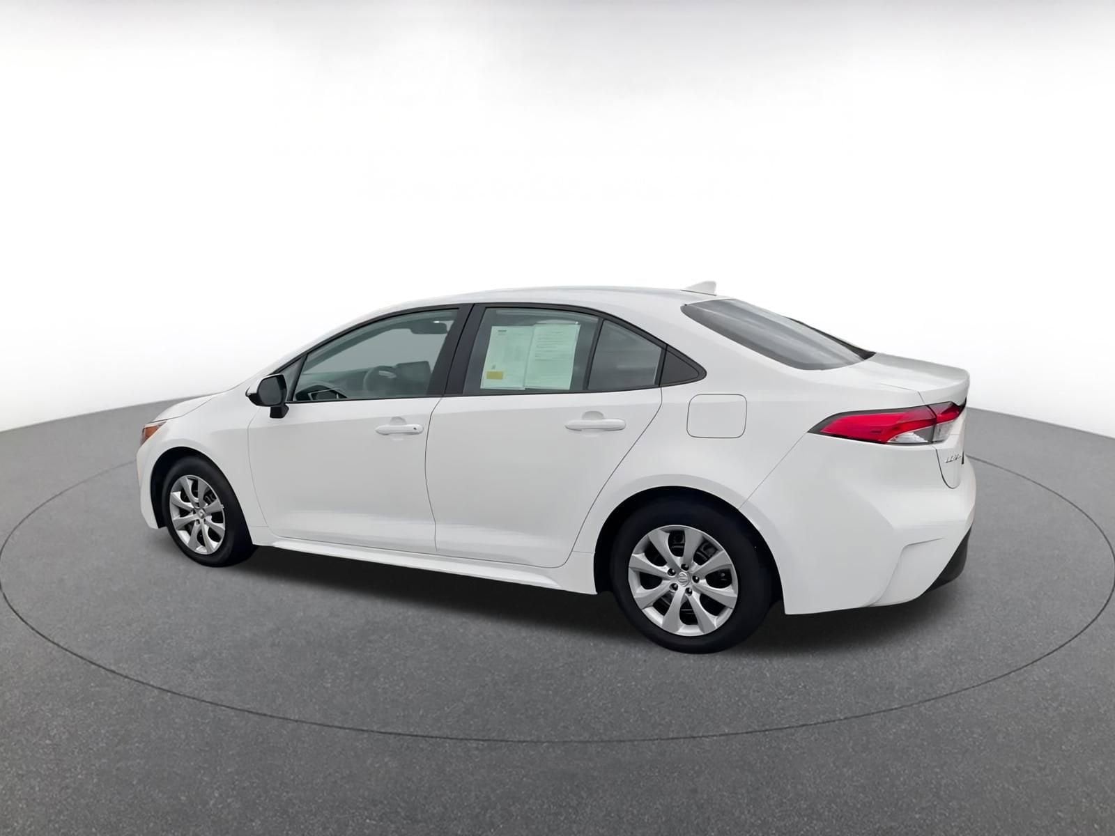 Thumbnail: 2025 Toyota Corolla - 10