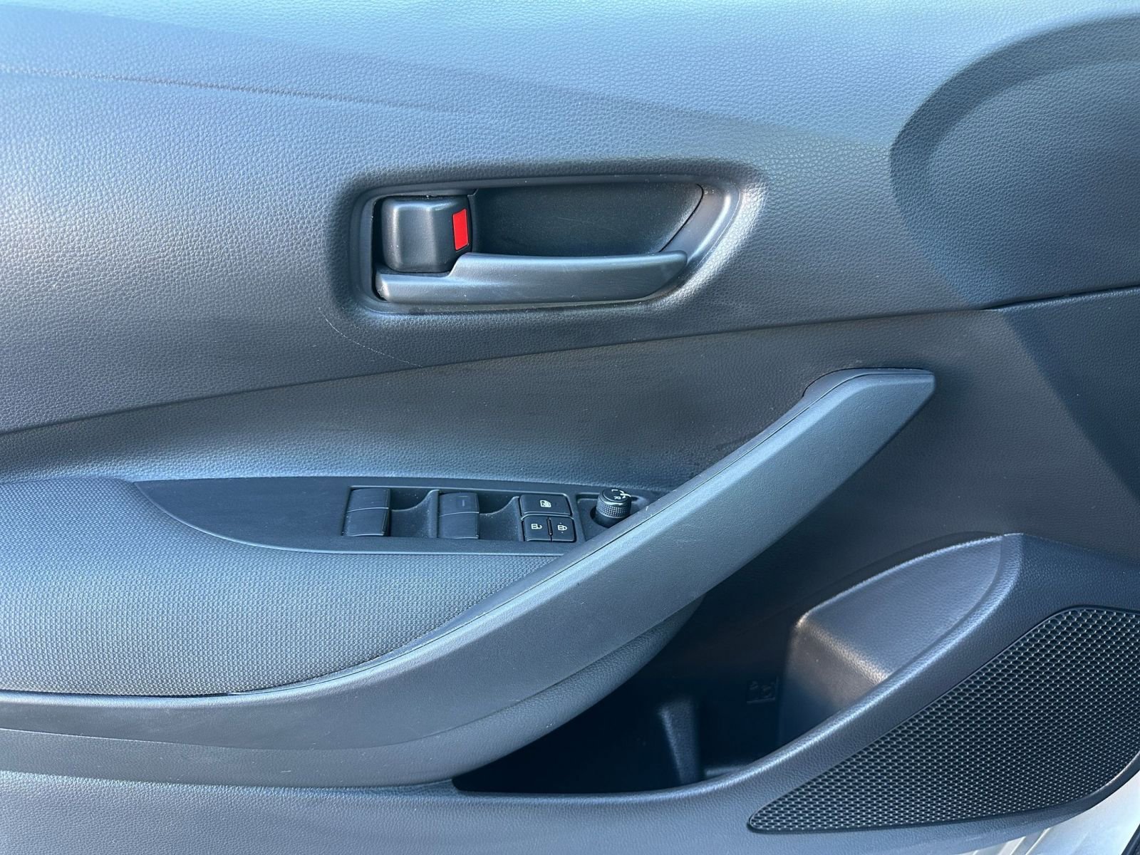 Thumbnail: 2025 Toyota Corolla - 20