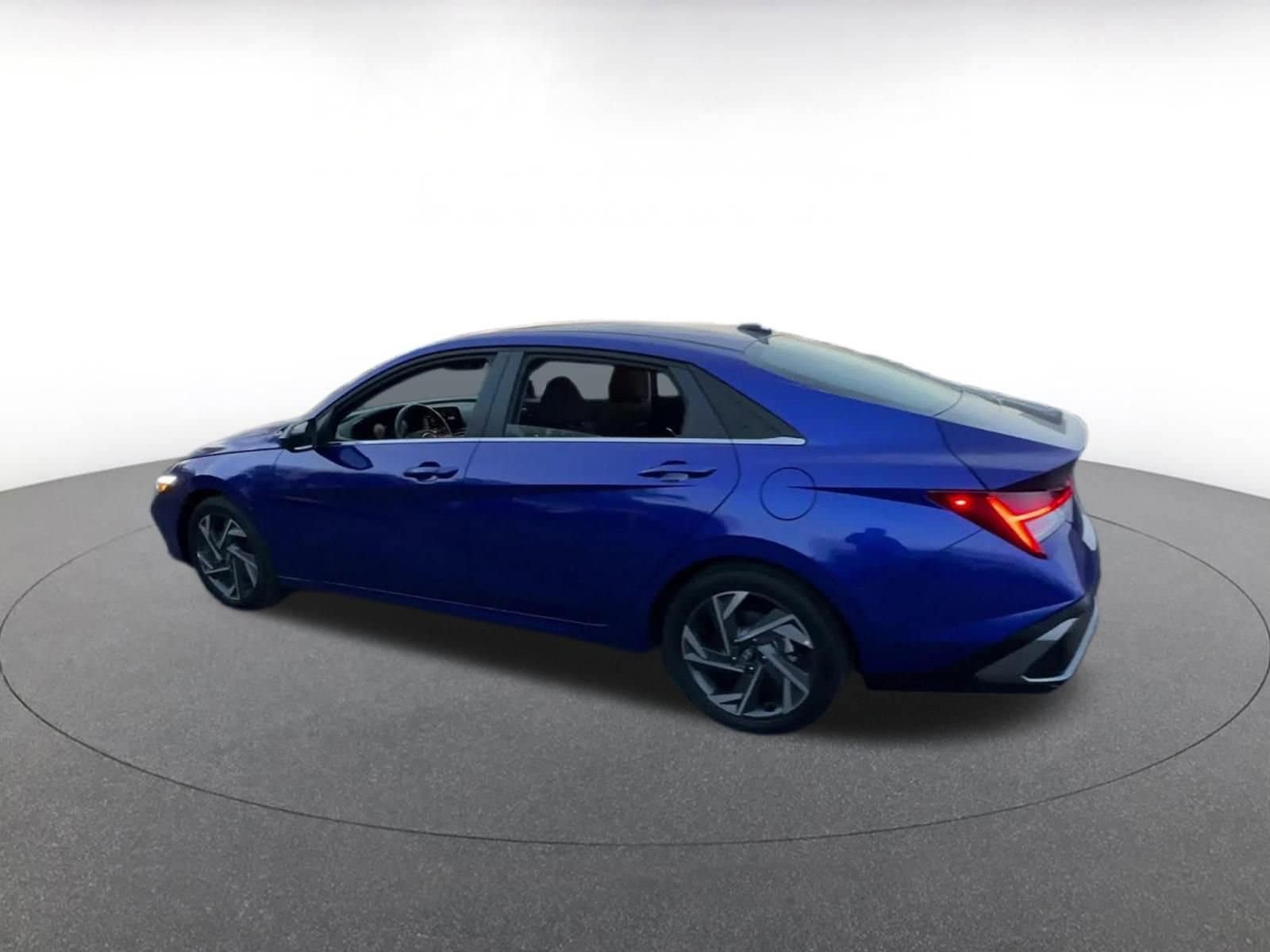 Thumbnail: 2025 Hyundai Elantra - 10