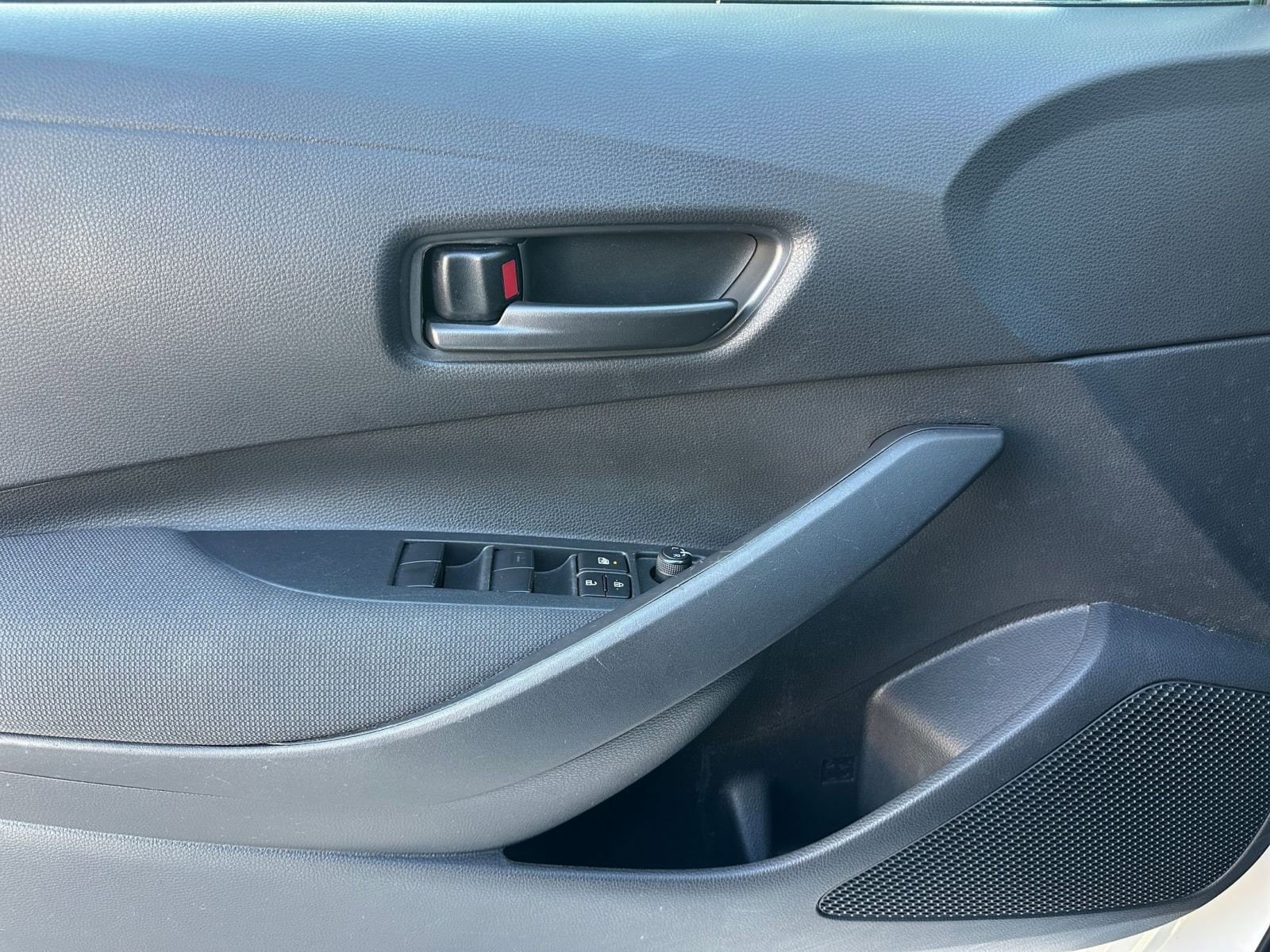 Thumbnail: 2025 Toyota Corolla - 20