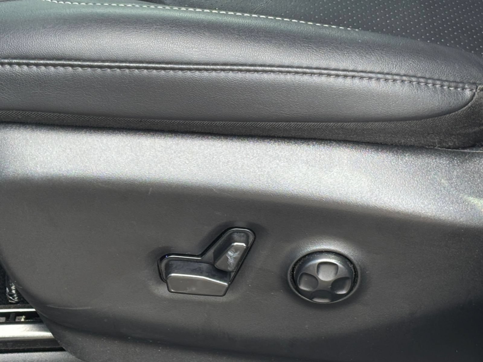 Thumbnail: 2025 Chrysler Pacifica - 21