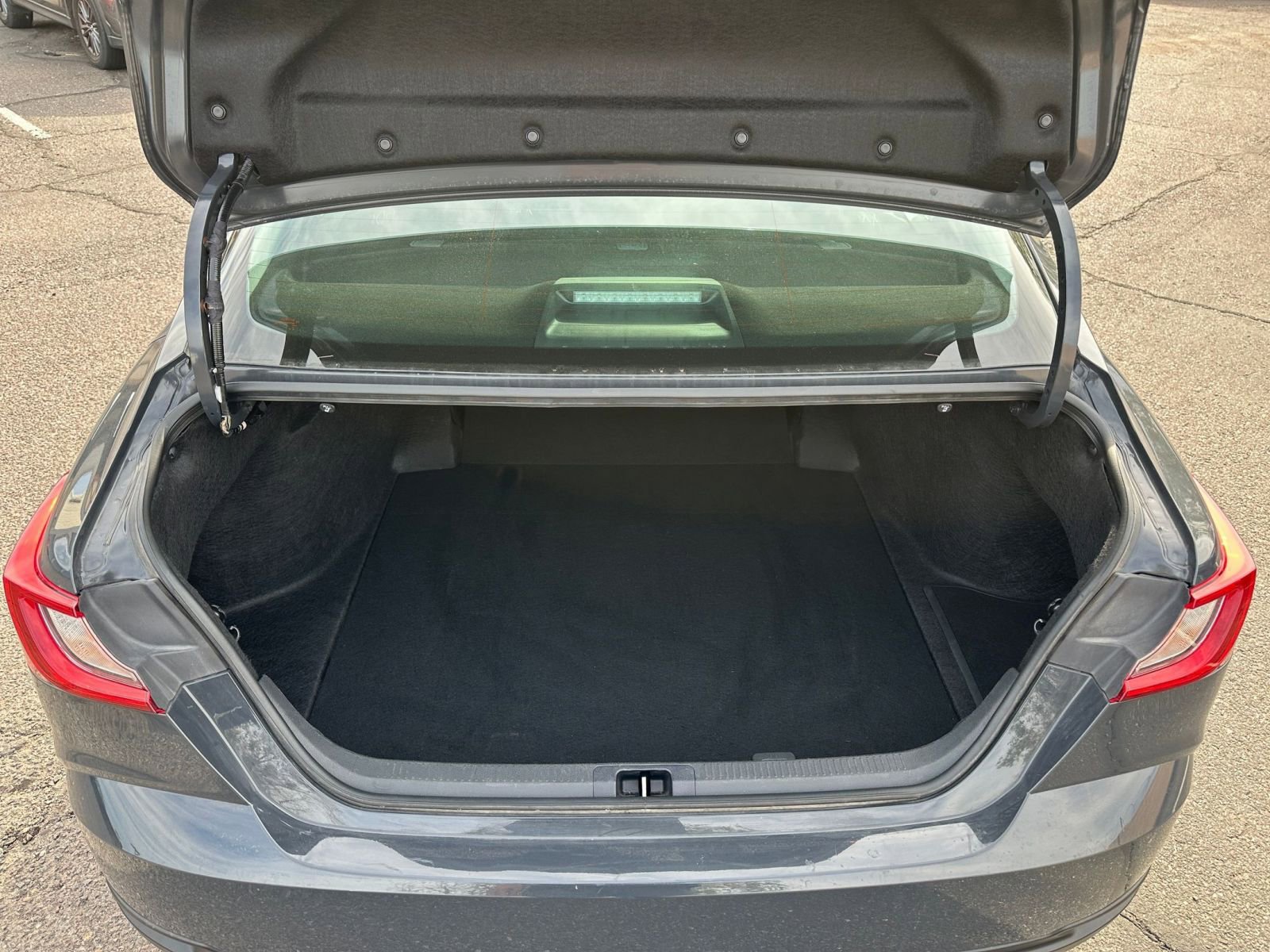 Thumbnail: 2025 Toyota Camry - 30