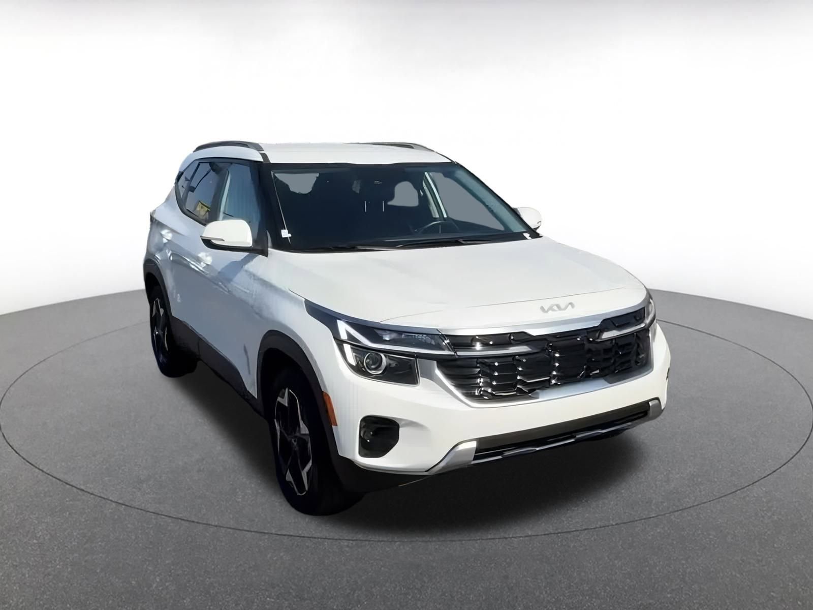 Thumbnail: 2025 Kia Seltos - 3