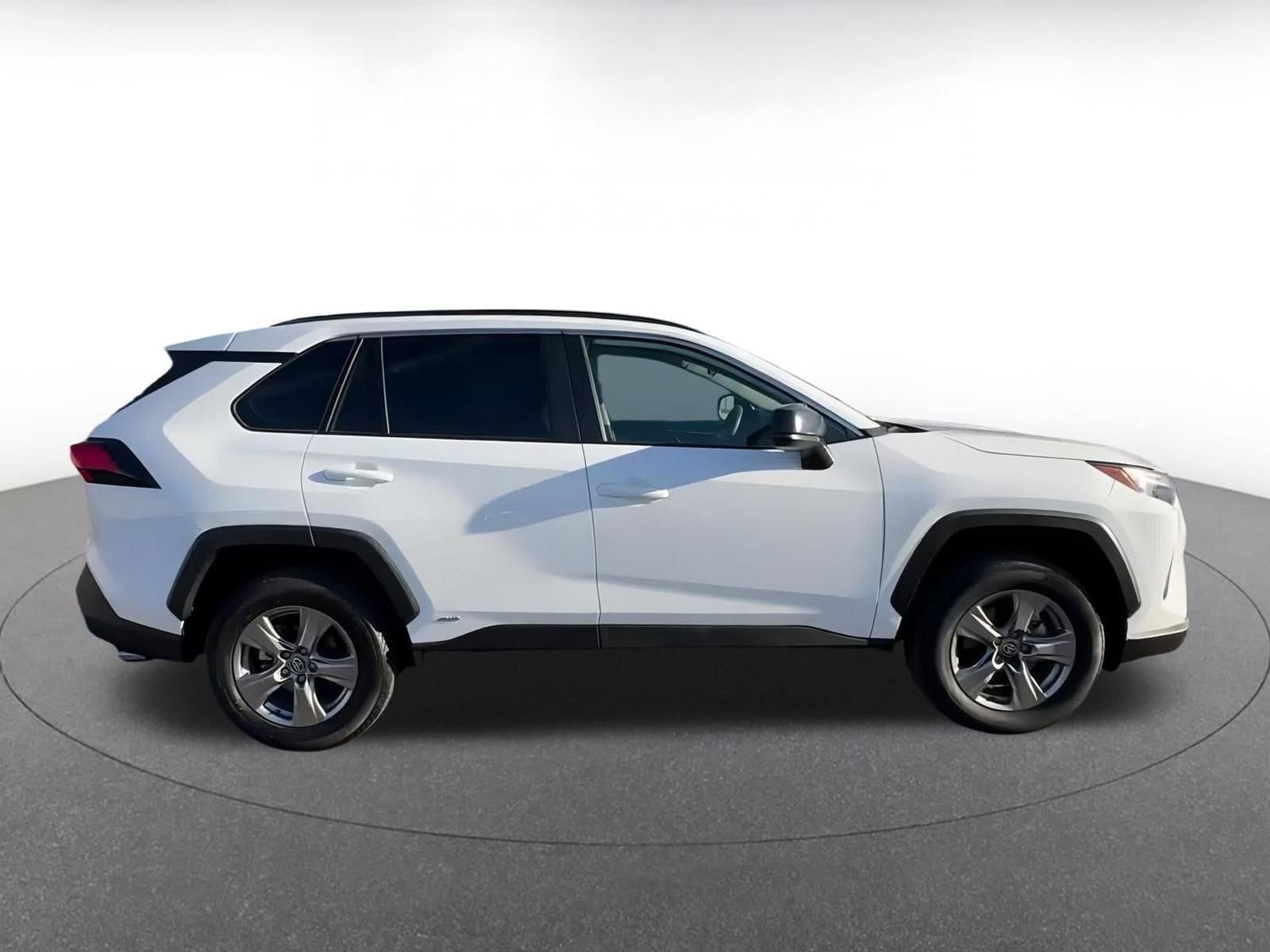 Thumbnail: 2025 Toyota RAV4 - 16