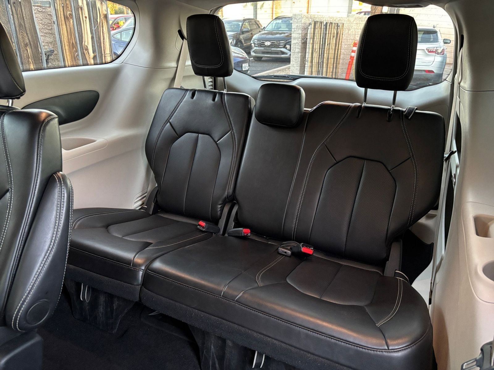 Thumbnail: 2024 Chrysler Pacifica - 31