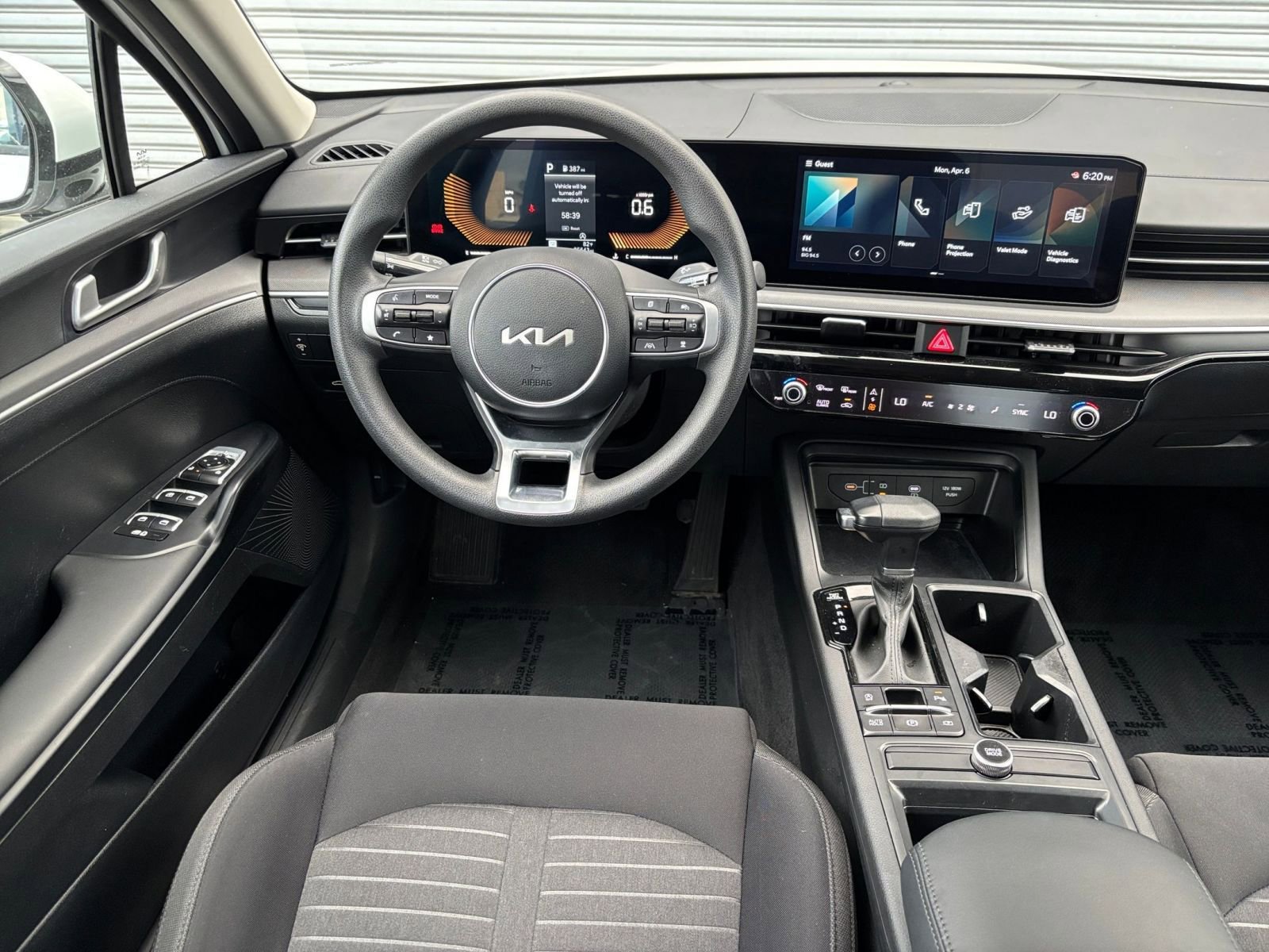 Thumbnail: 2025 Kia K5 - 33