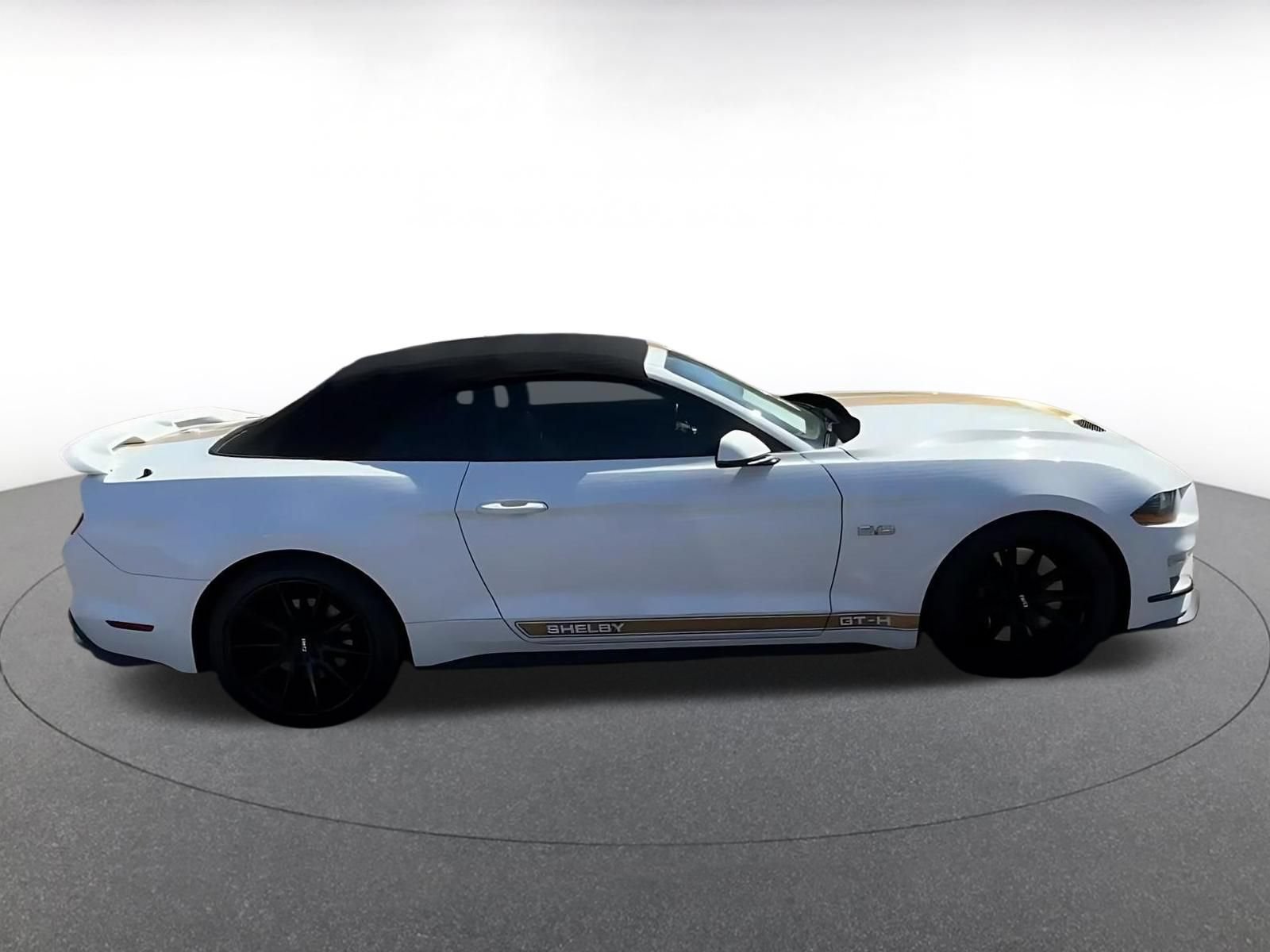 Thumbnail: 2022 Ford Mustang - 13