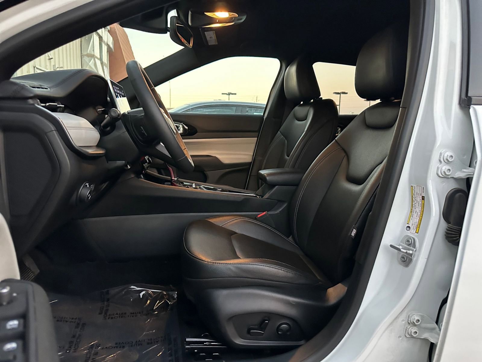 Thumbnail: 2025 Jeep Compass - 27