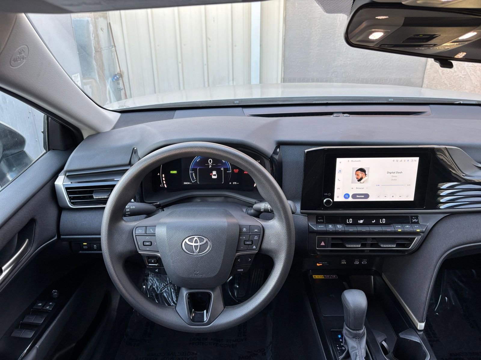 Thumbnail: 2025 Toyota Camry - 32