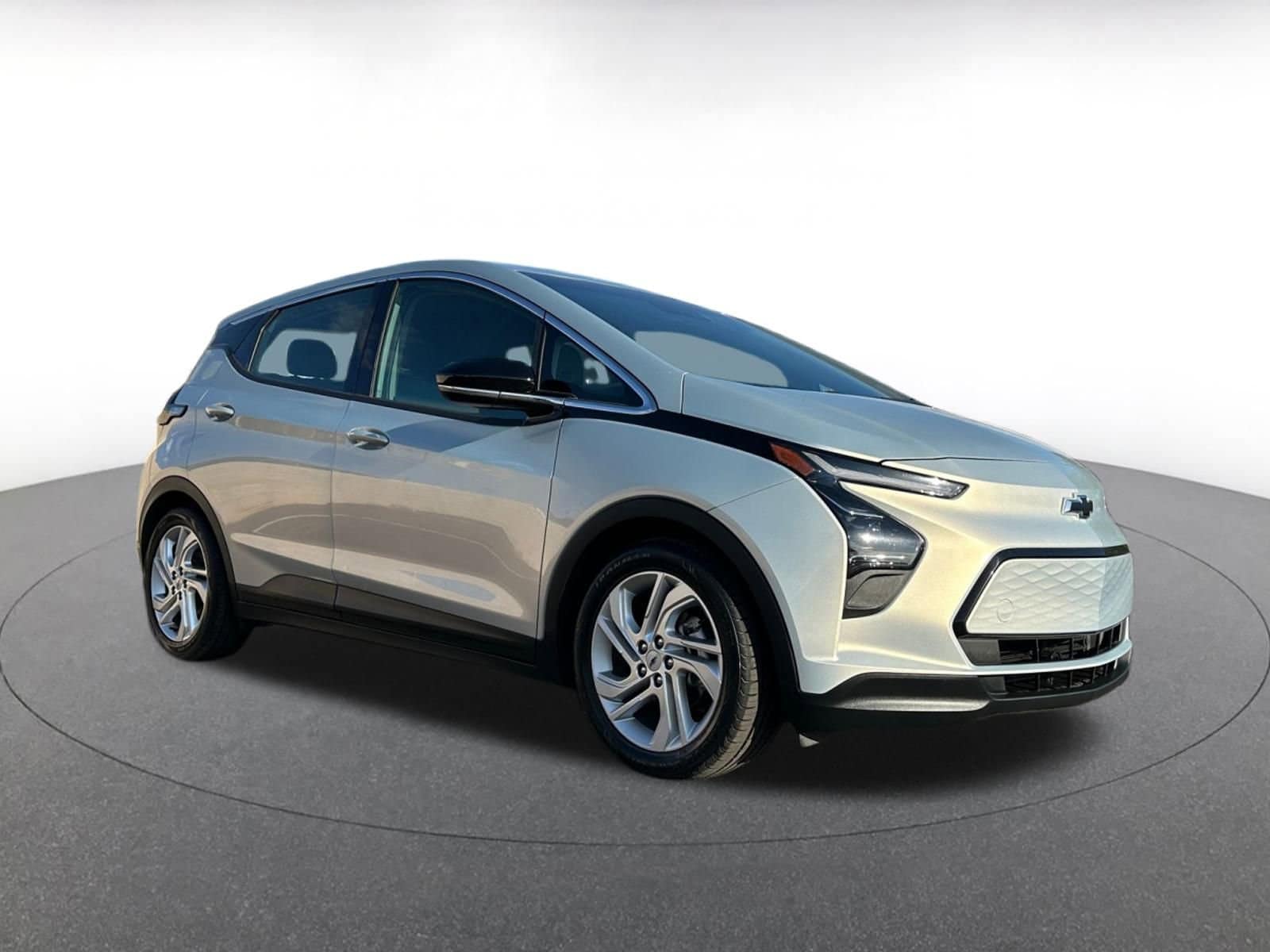 Thumbnail: 2023 Chevrolet Bolt EV - 1