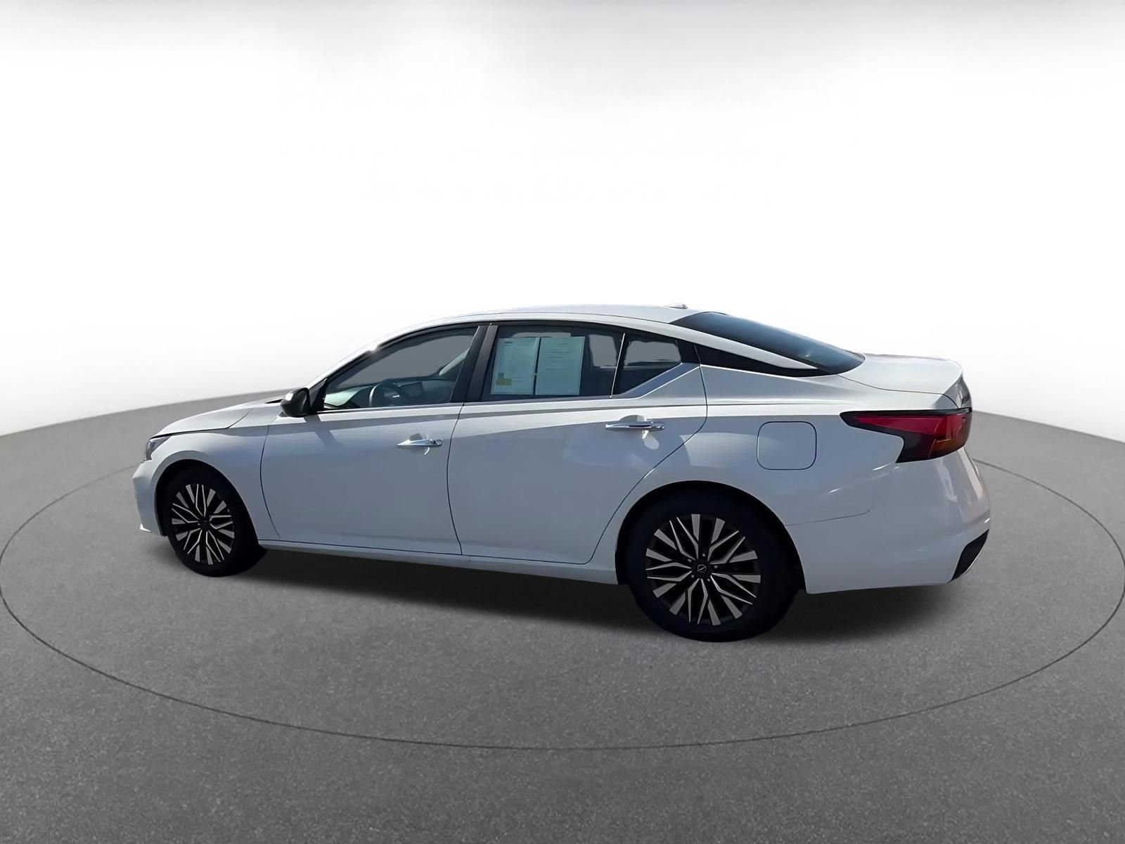 Thumbnail: 2025 Nissan Altima - 10